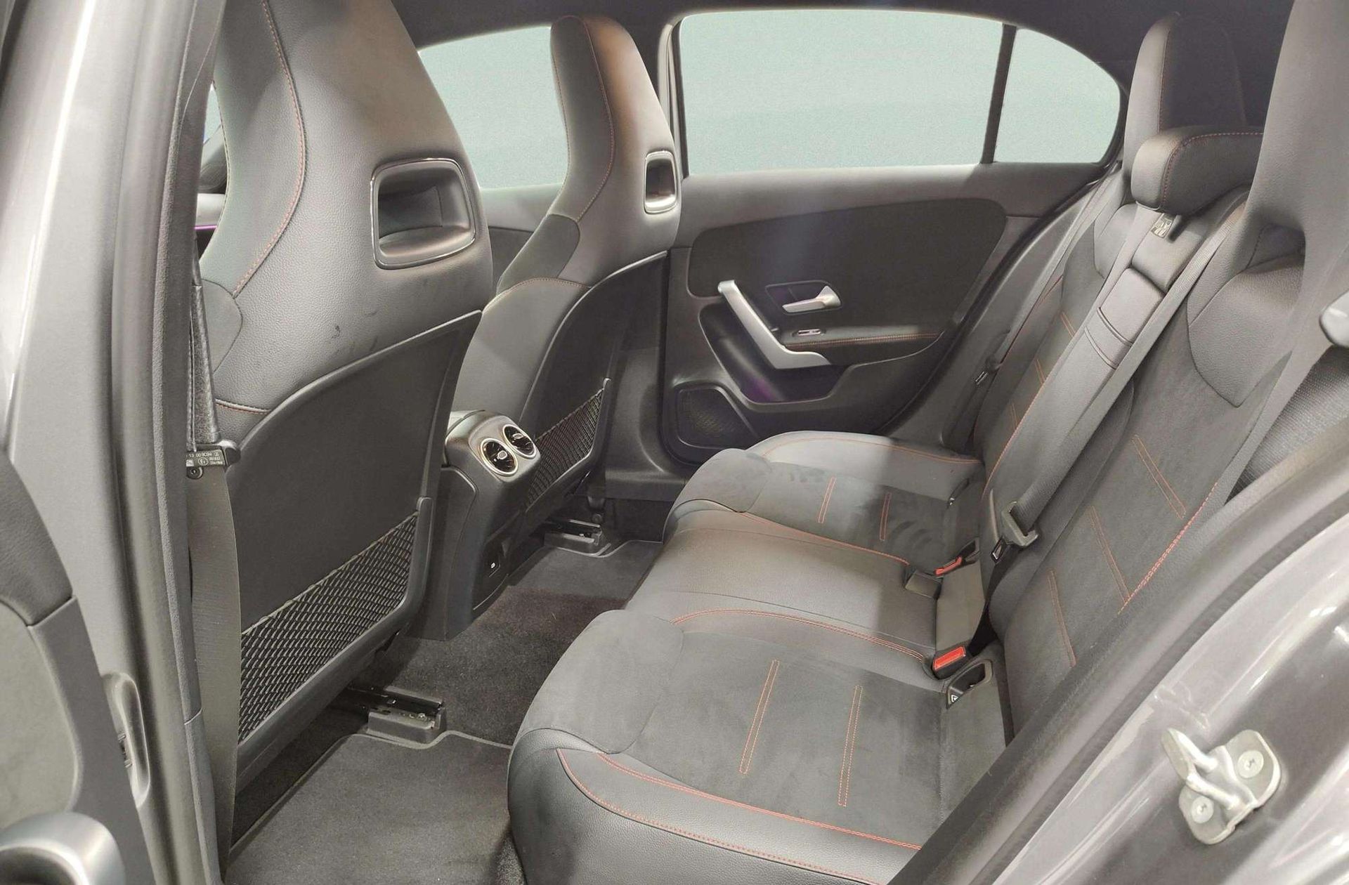 Mercedes-Benz Clase A 200 d - foto 11