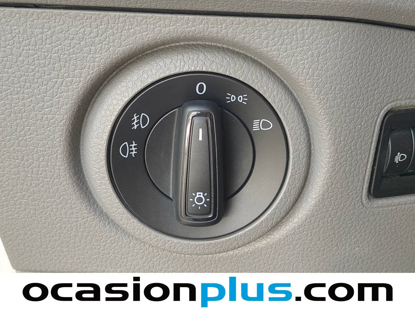 Volkswagen Crafter Volkswagen Crafter 35 Furgón Batalla Larga TA 2.0 TDI (140 CV) 3 Plazas diésel