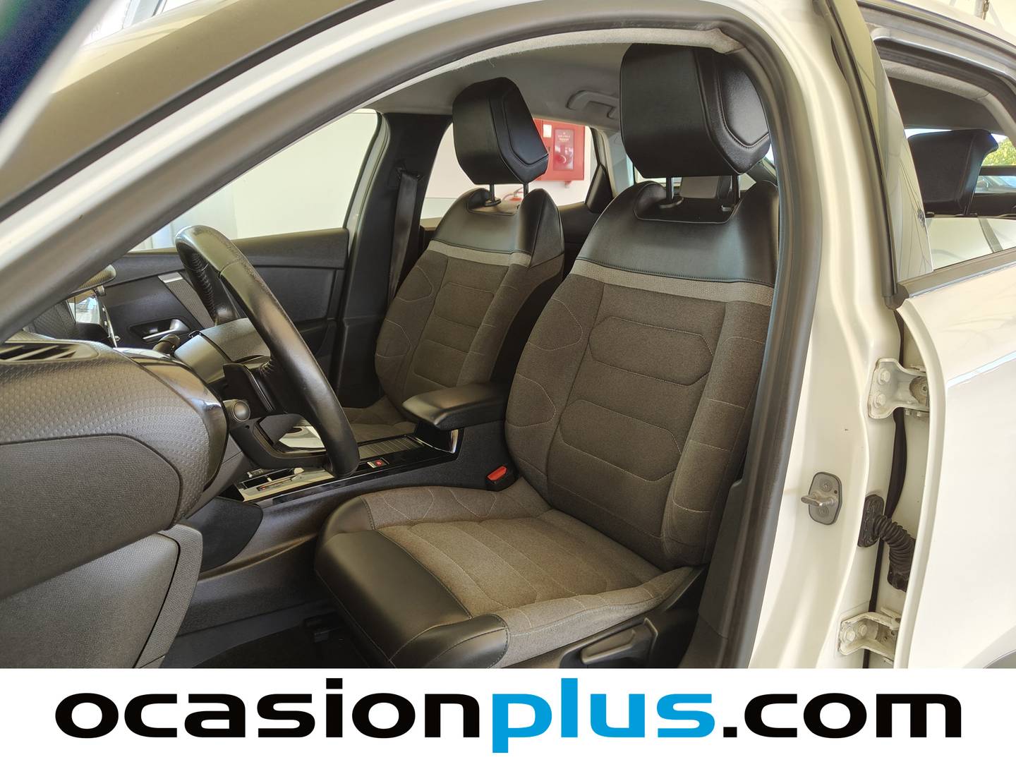 Foto Citroën C4 Citroen C4 BlueHDi 130 S&S Feel Pack EAT8 (130 CV)