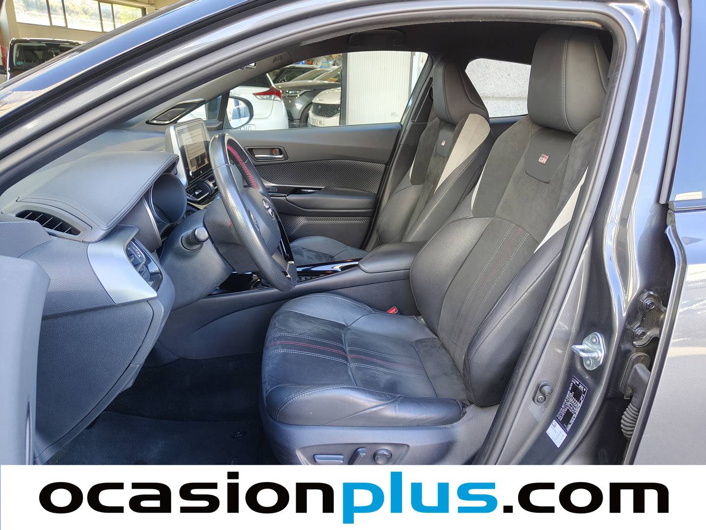 Foto asientos delanteros Toyota C-HR Toyota C-HR 180H GR Sport (184 CV)