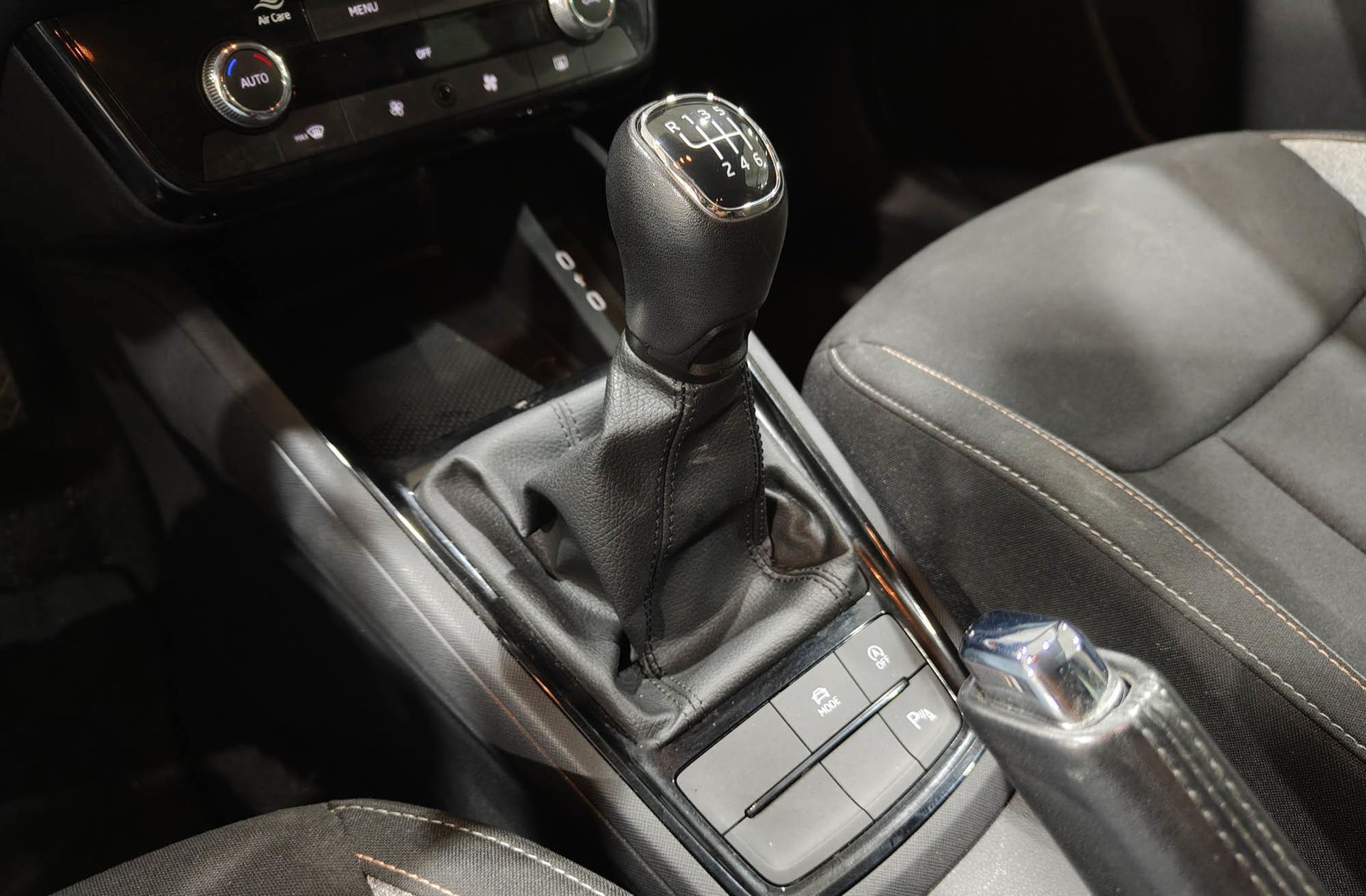 Škoda Scala 1.0 TSI Selection - foto 5