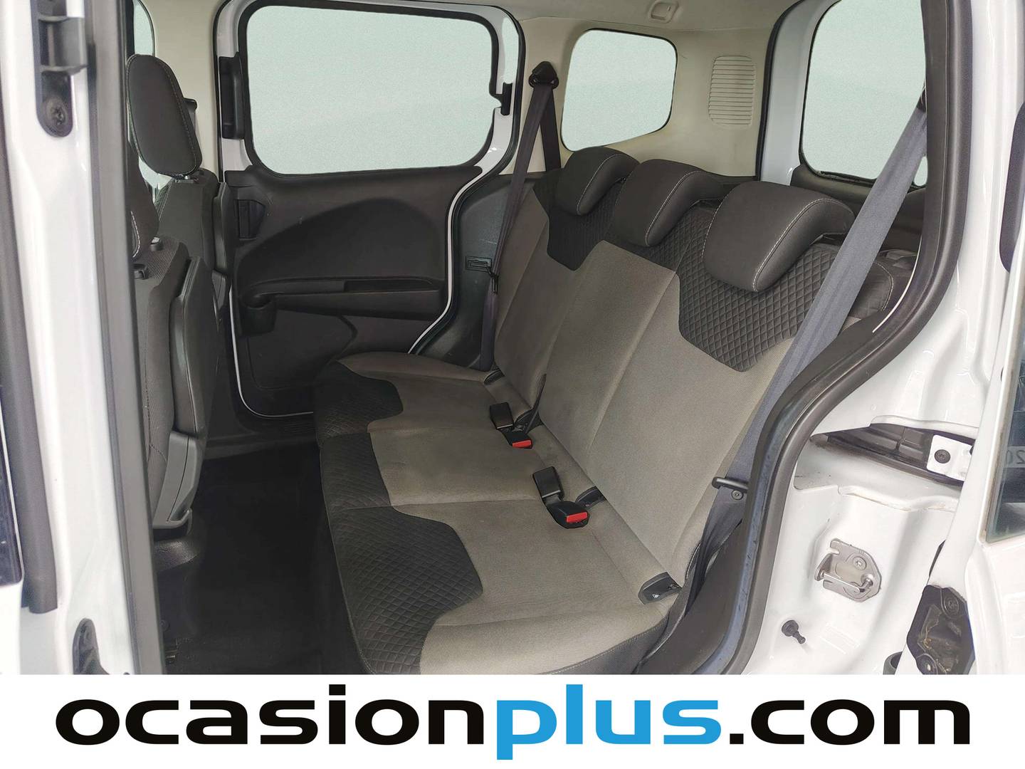 Foto asientos traseros Ford Tourneo Courier Ford Tourneo Courier 1.5 TDCi Trend (95 CV)
