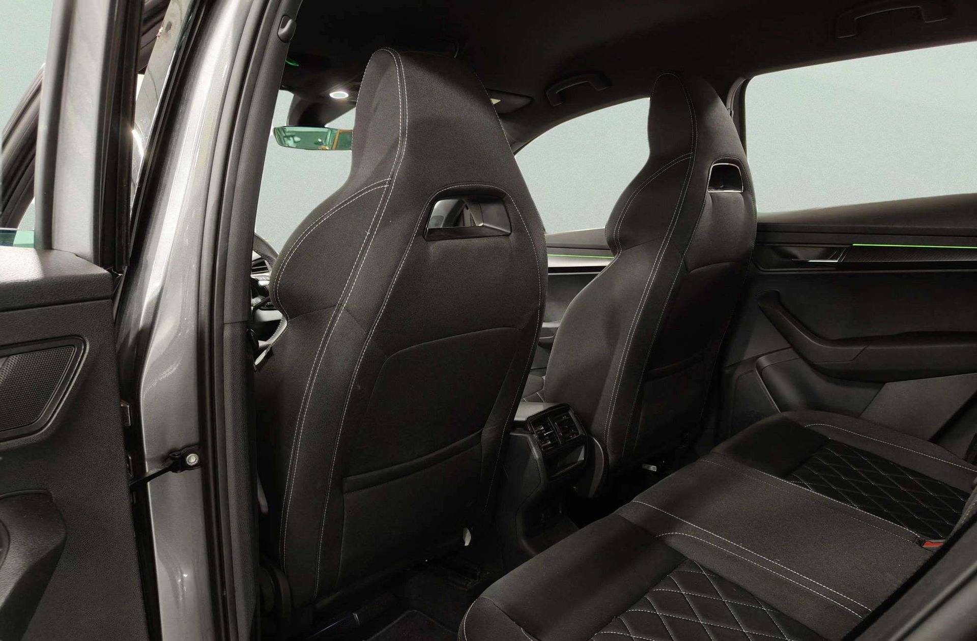 Škoda Karoq 1.5 TSI ACT Sportline DSG - foto 46