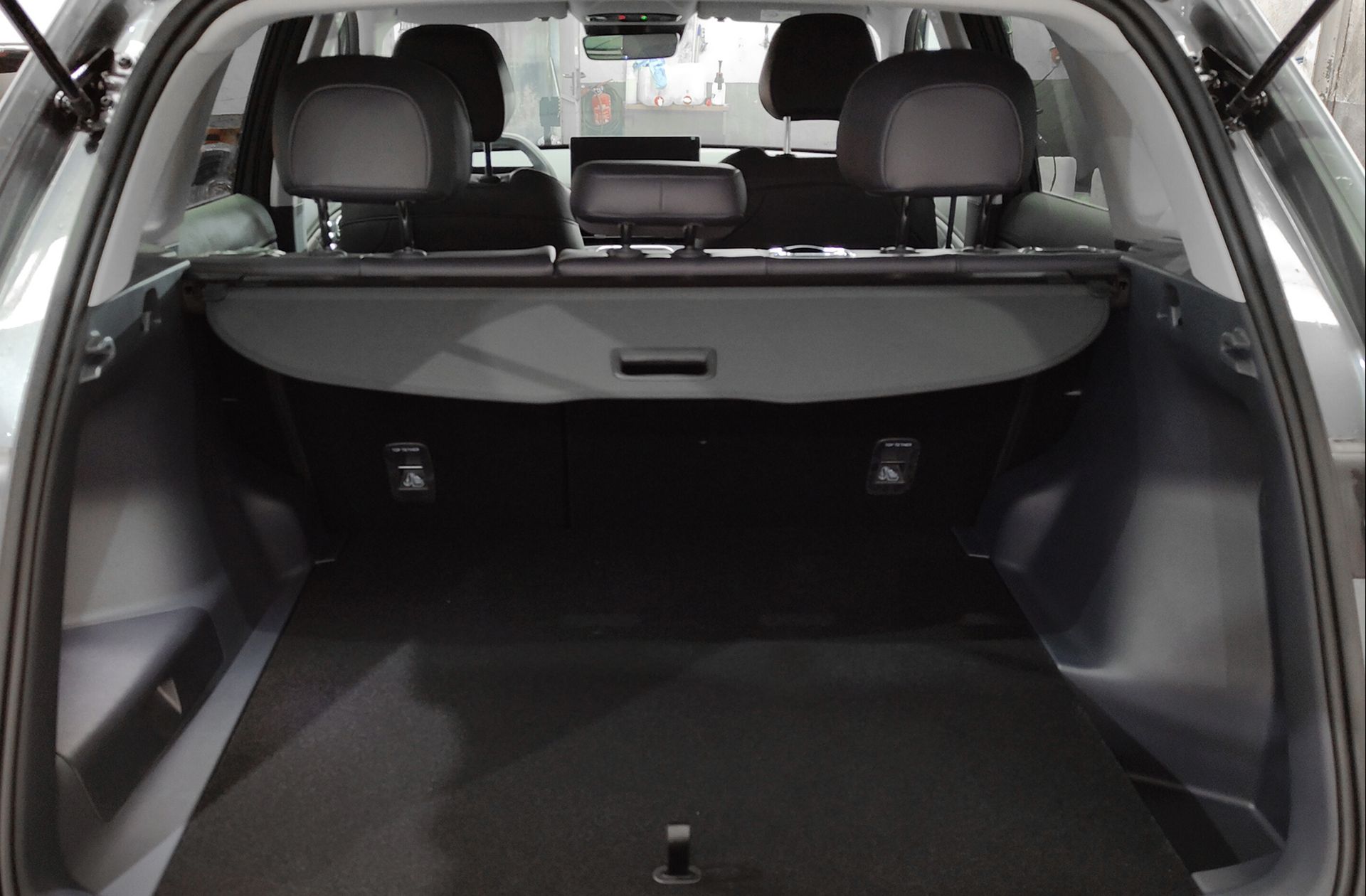 Geely Starray EM-i 1.5 PHEV Pro - foto 24