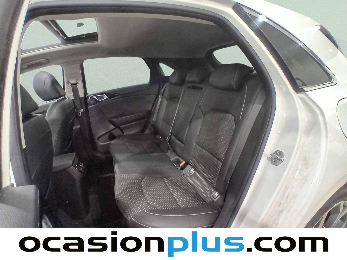 Foto KIA Ceed Kia Ceed 1.6 CRDi Launch Edition DCT (136 CV)