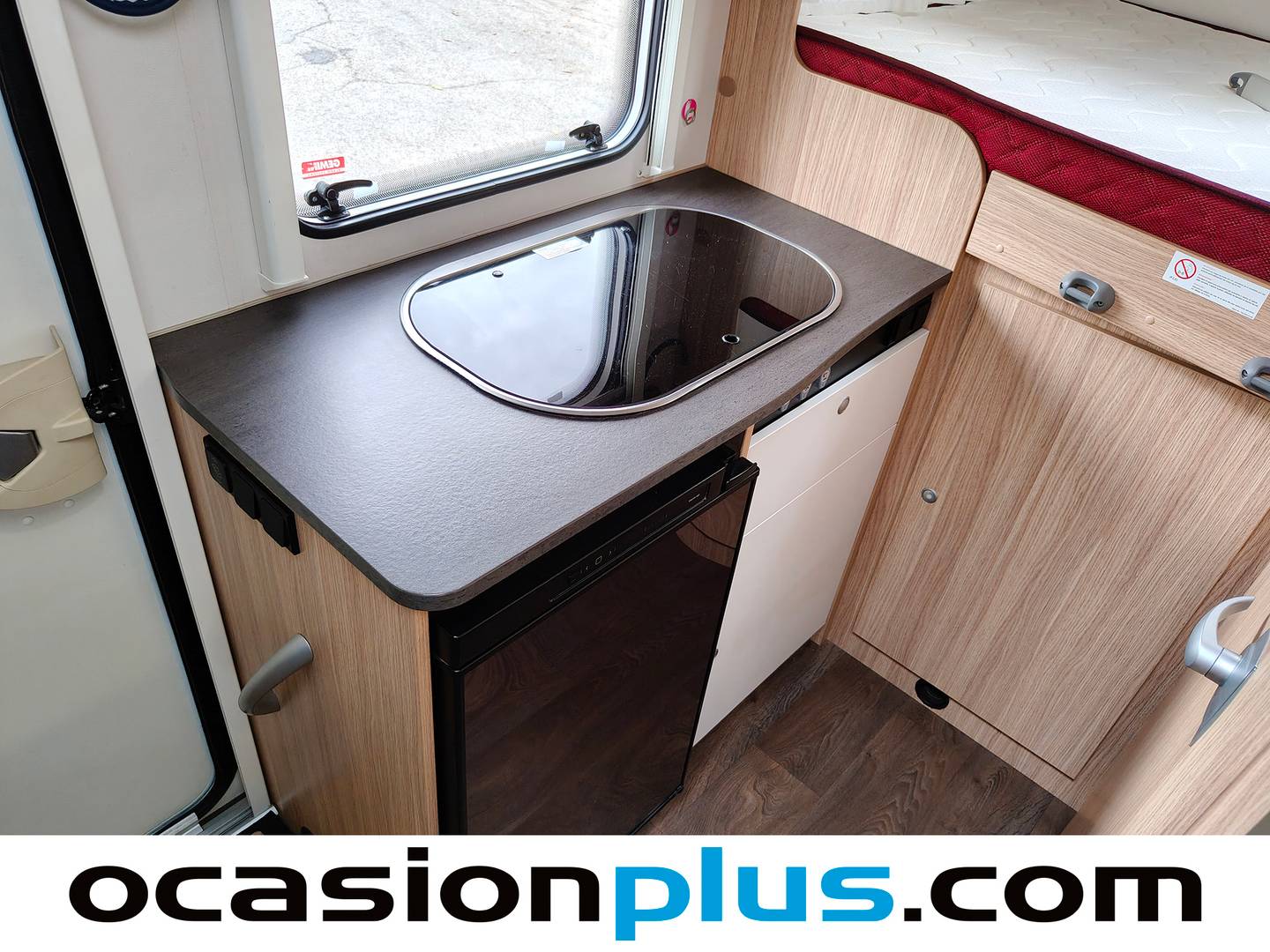 Acabados Capron Sunlight V66 Capron Sunlight V66 V66 (140 CV) 4 Plazas