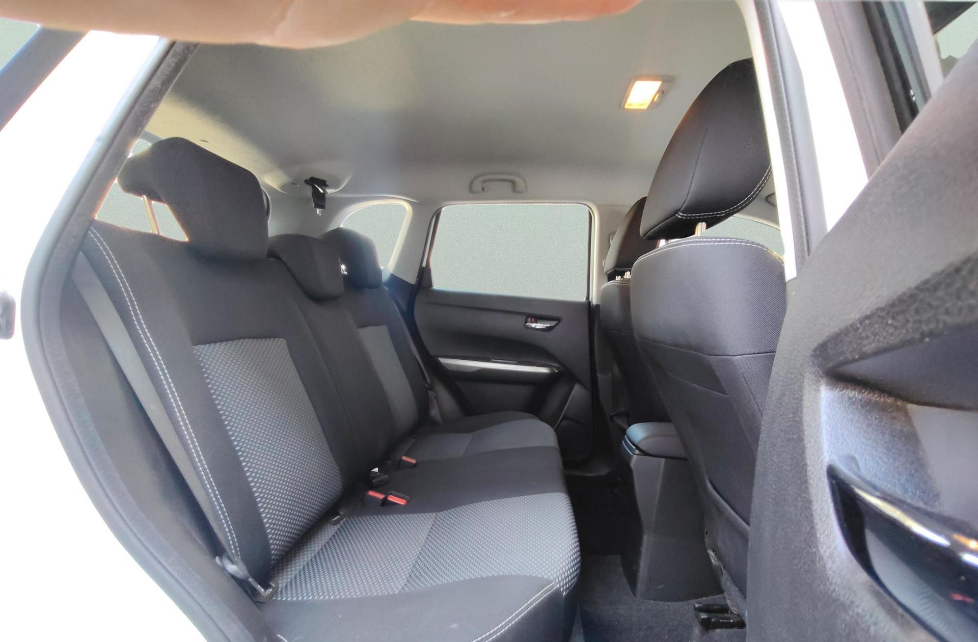 Suzuki Vitara 1.0 Turbo GLE 4WD - foto 16