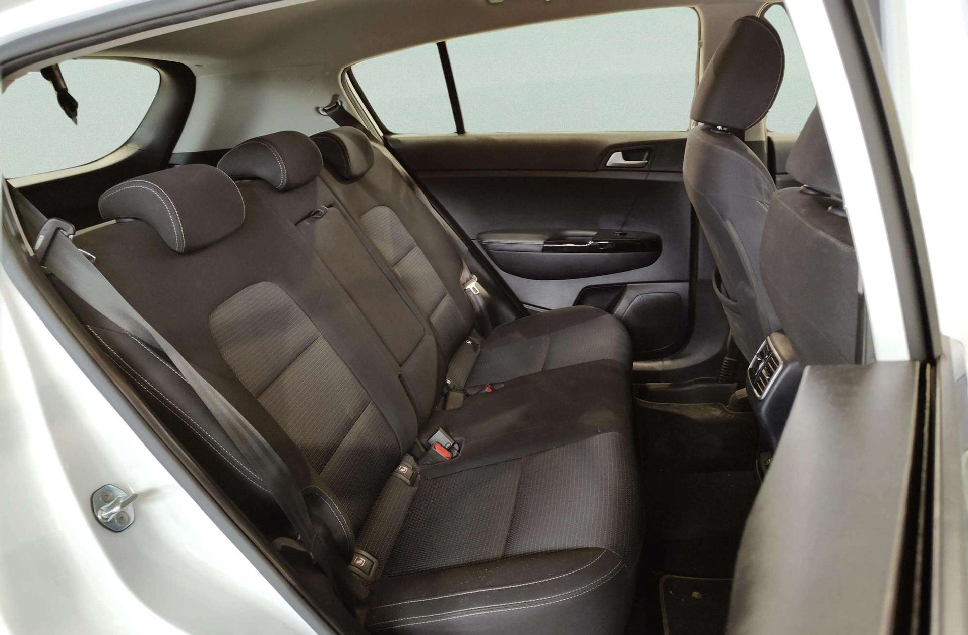 Kia Sportage 1.6 GDi Drive 4x2 - foto 17