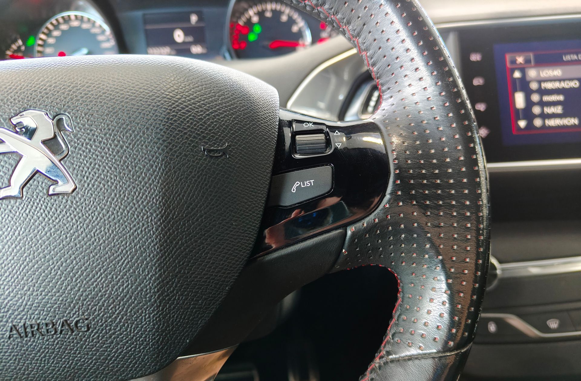 Peugeot 308 PureTech 130 GT Line EAT6 - foto 35