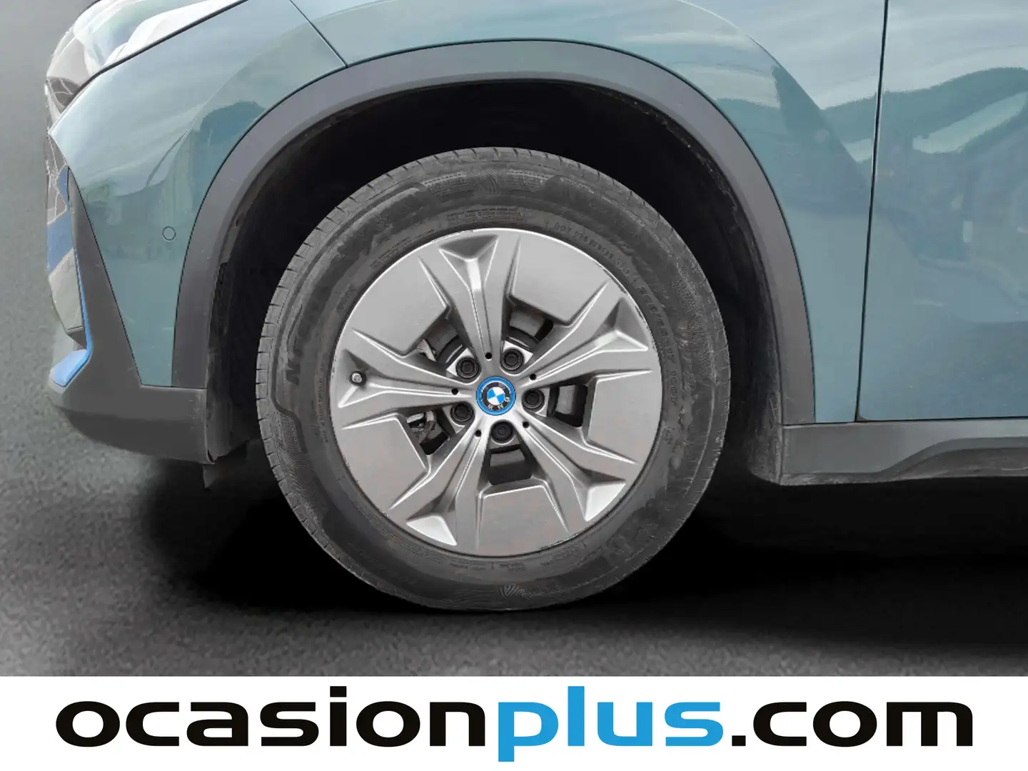 Foto BMW iX1 BMW iX1 xDrive30 (313 CV)