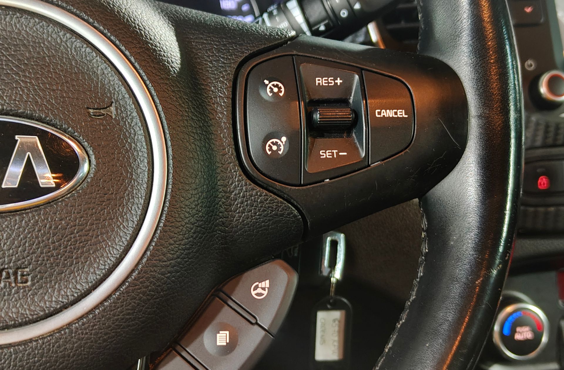Kia Carens 1.6 GDi Drive 7 plazas - foto 25