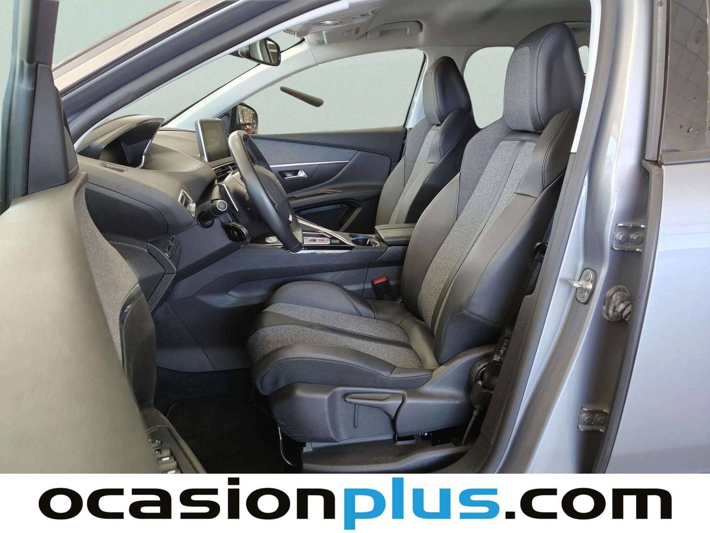 Foto asientos delanteros Peugeot 5008 Peugeot 5008 PureTech 130 S&S Allure EAT8 (130 CV) 7 Plazas