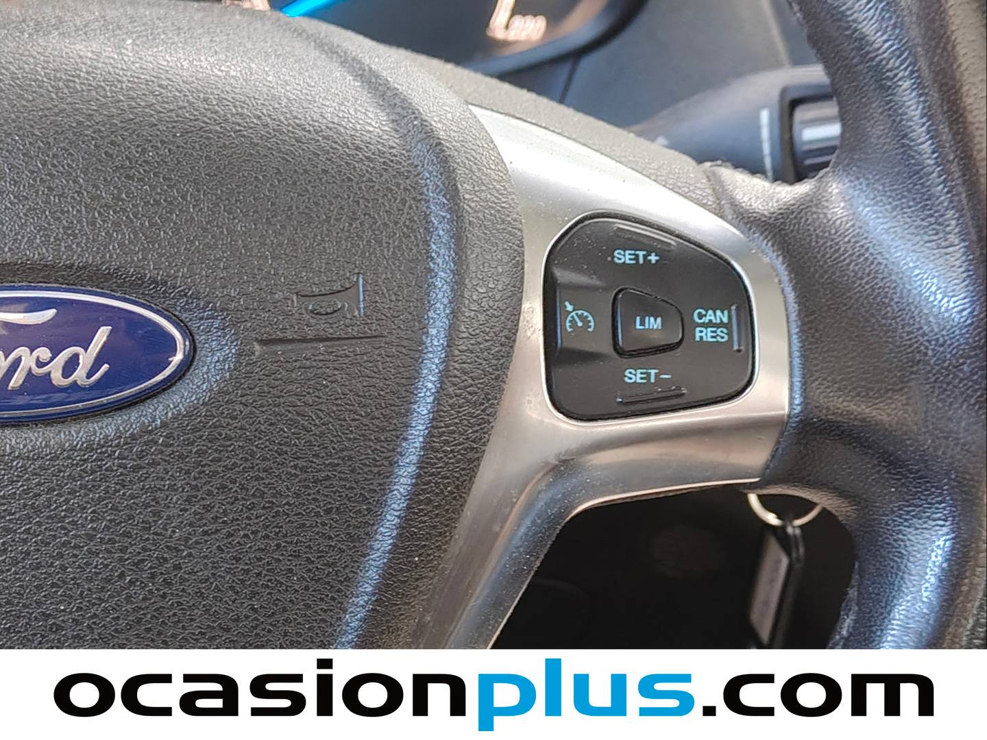 Extras y acabados del Ford Tourneo Courier Ford Tourneo Courier 1.5 TDCi Trend (100 CV)