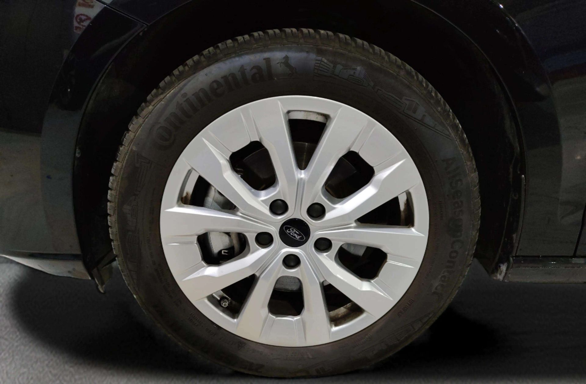 Ford Grand Tourneo Connect 2.0 EcoBlue Titanium - foto 41