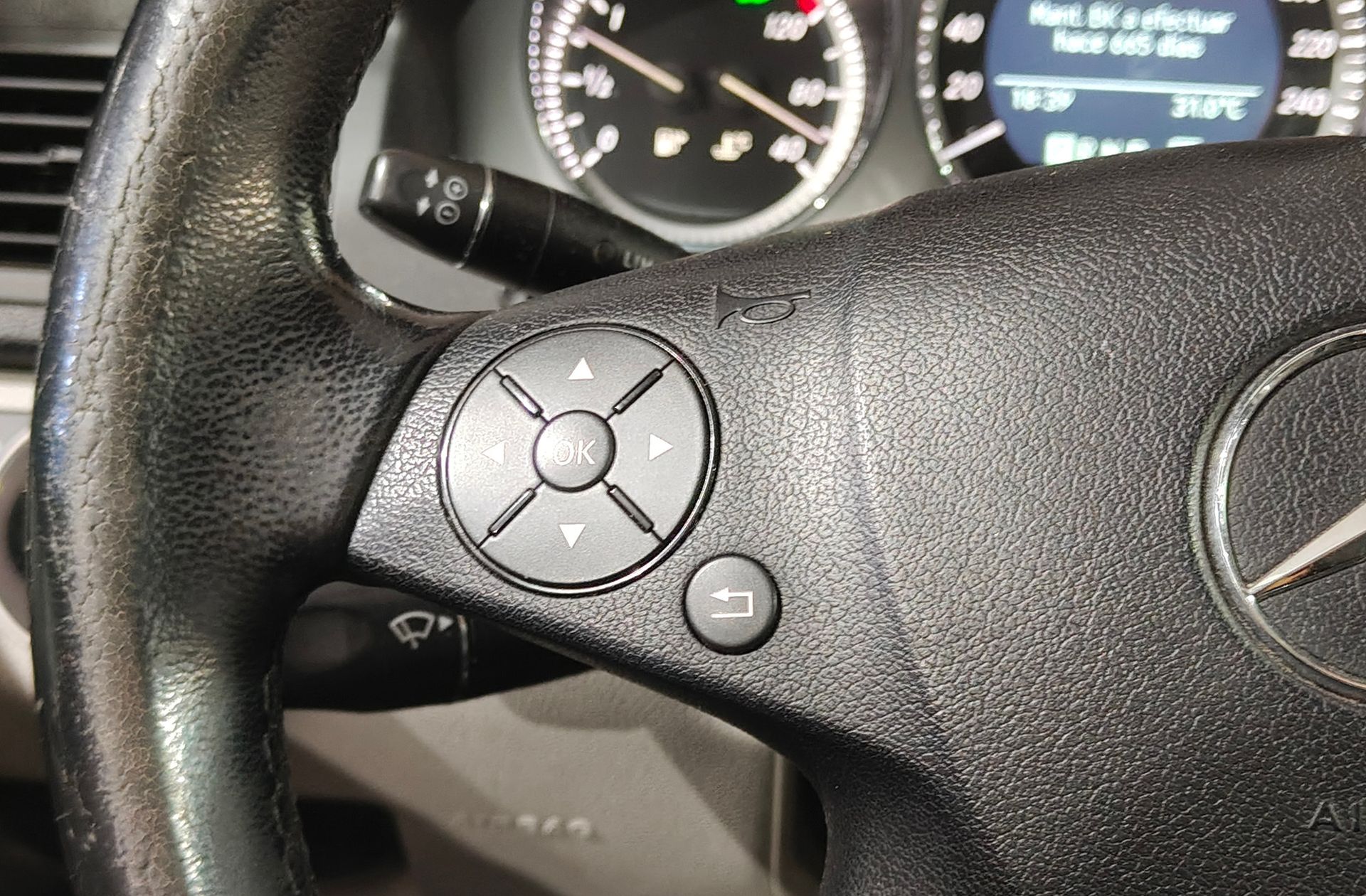 Mercedes-Benz Clase C 200 CDI Blue Efficiency Avantgarde - foto 25