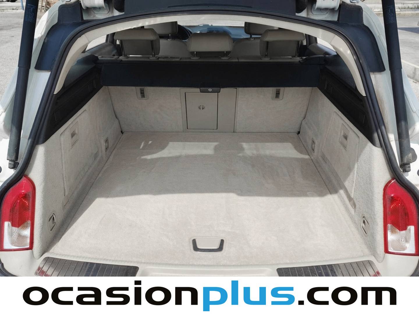 Fotos maletero Opel Insignia Opel Insignia Sports Tourer 1.6 CDTI S&S ecoFlex Excellence (136 CV)