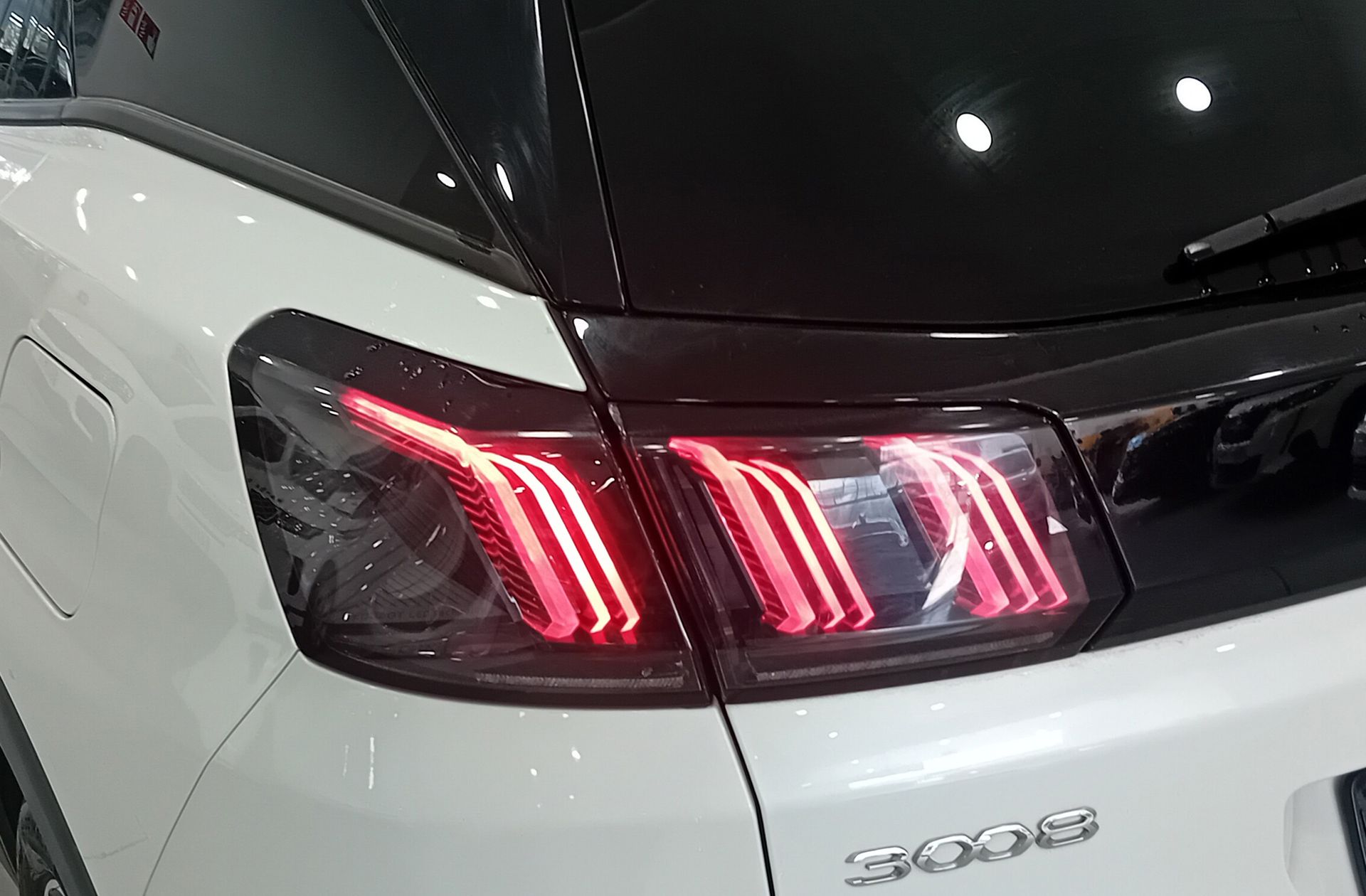 Peugeot 3008 300 Allure Pack e-EAT8 - foto 16