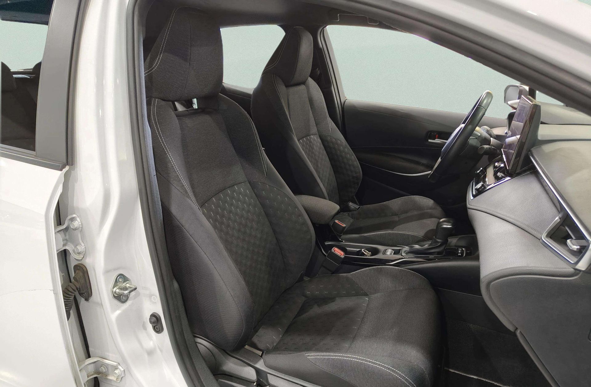 Toyota Corolla 140H Active Plus - foto 18