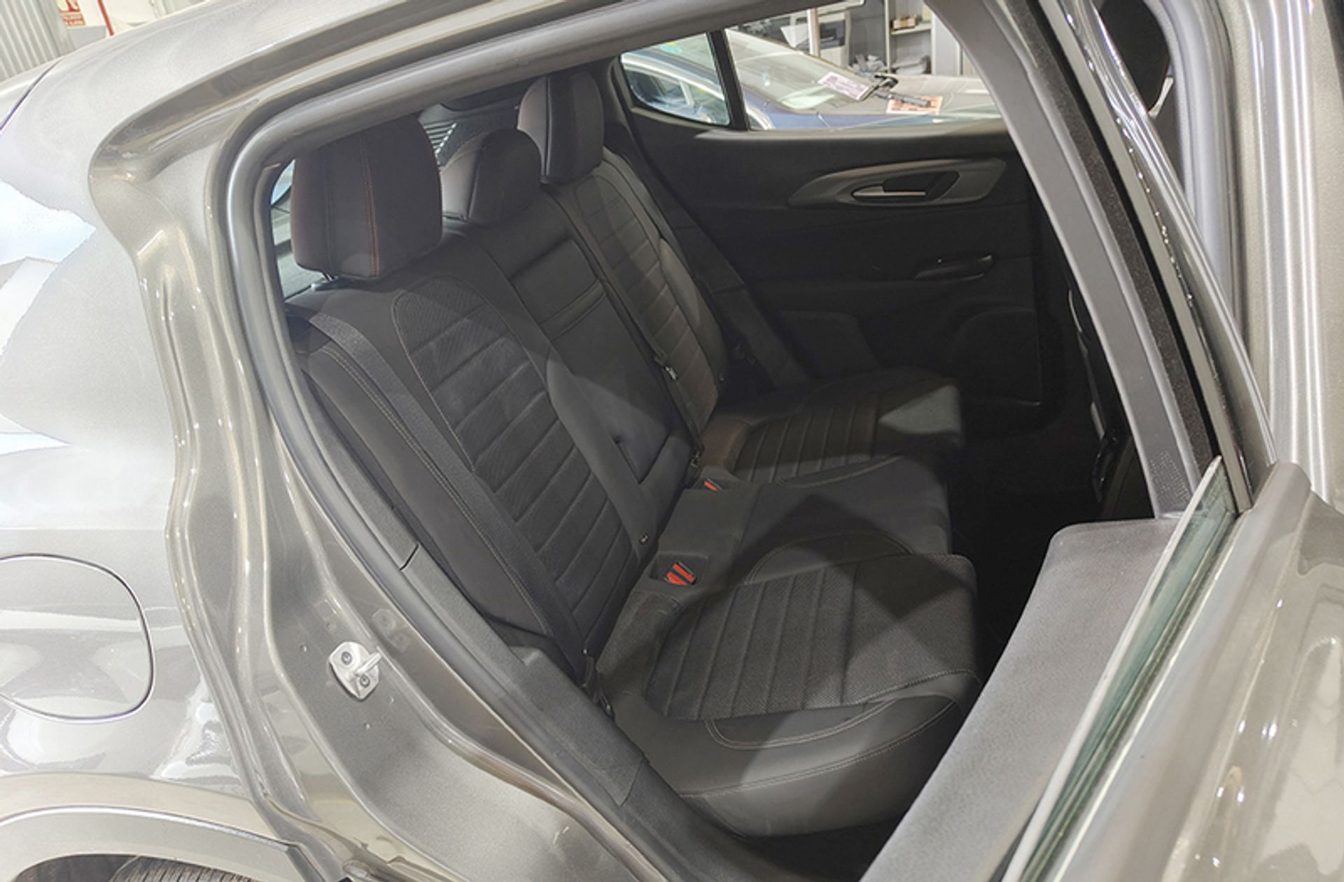 Alfa Romeo Tonale 1.5 MHEV Sprint FWD - foto 18