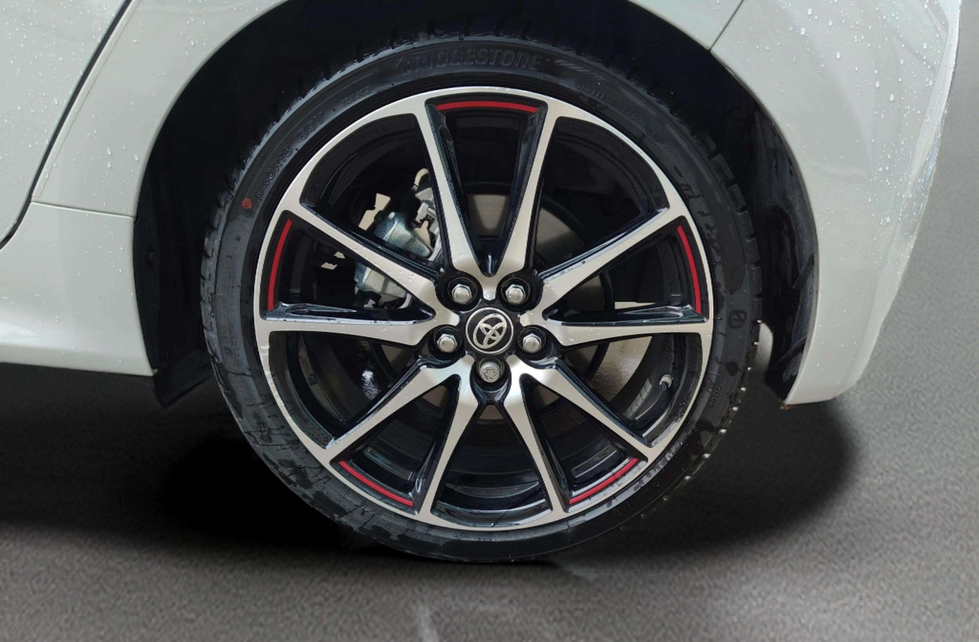 Toyota Yaris 130H GR Sport Plus - foto 34