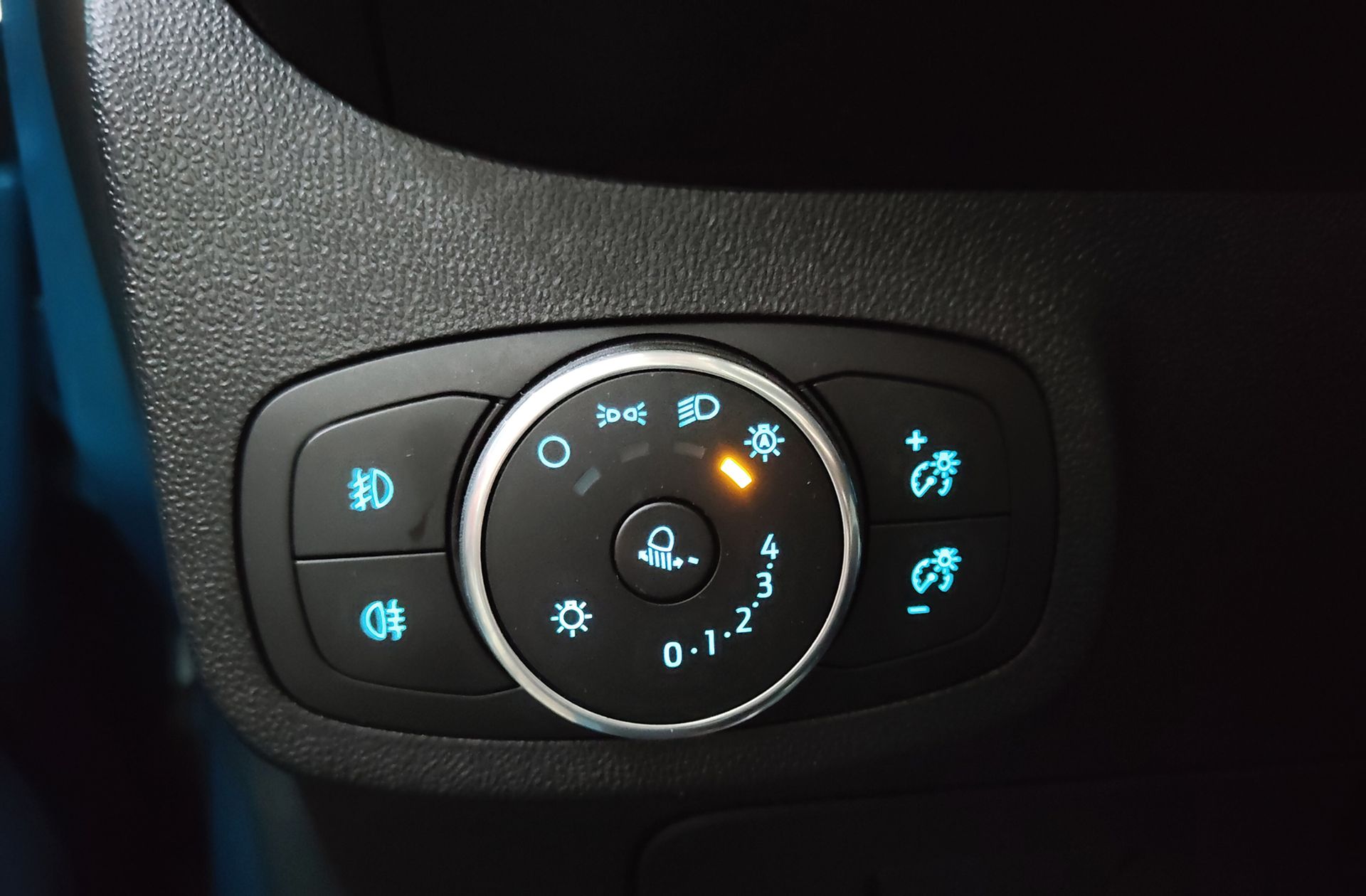 Ford Fiesta 1.0 EcoBoost Titanium - foto 34