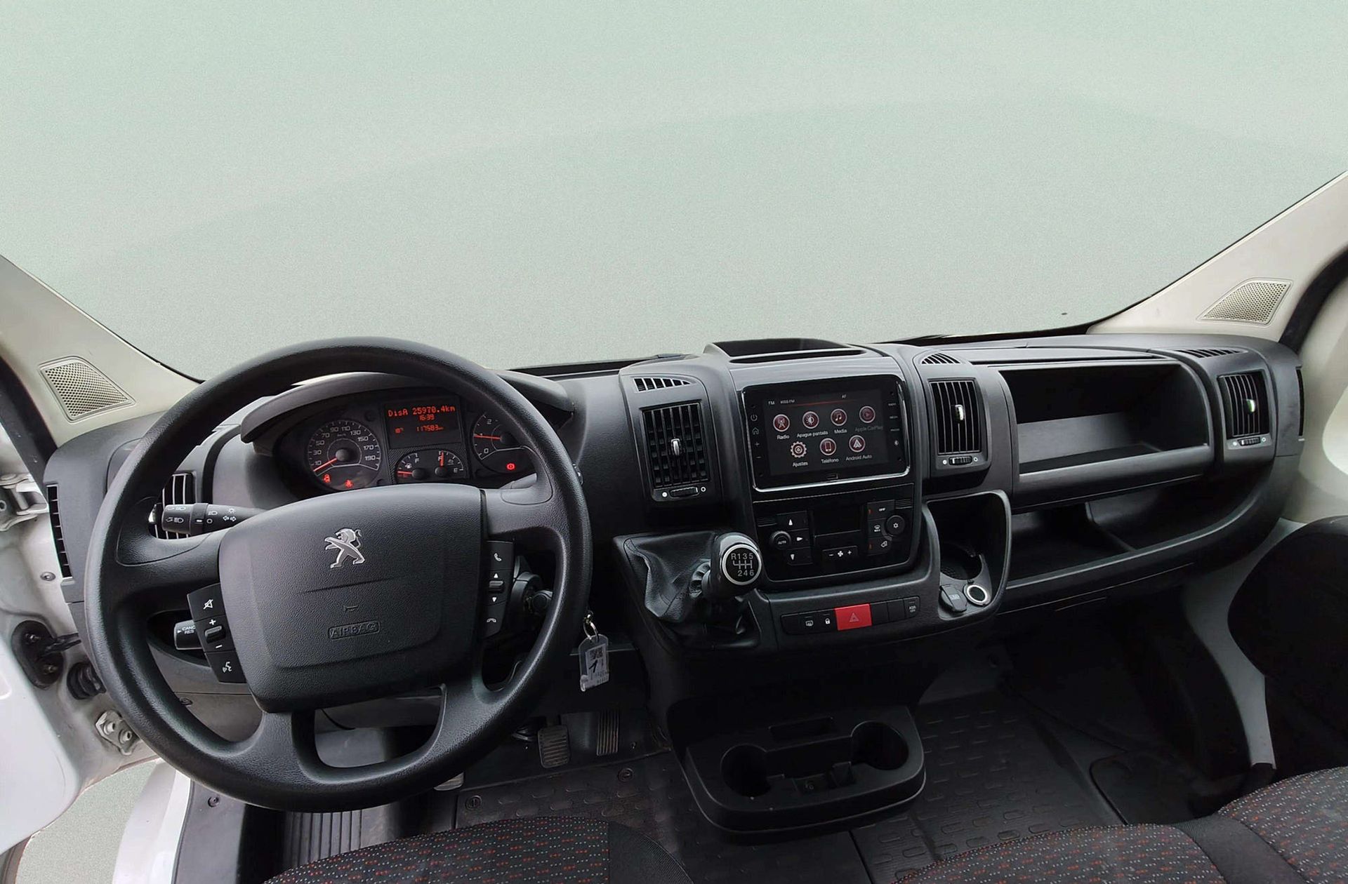Peugeot Boxer Furgon BlueHDi 140 335 L3H2 - foto 6