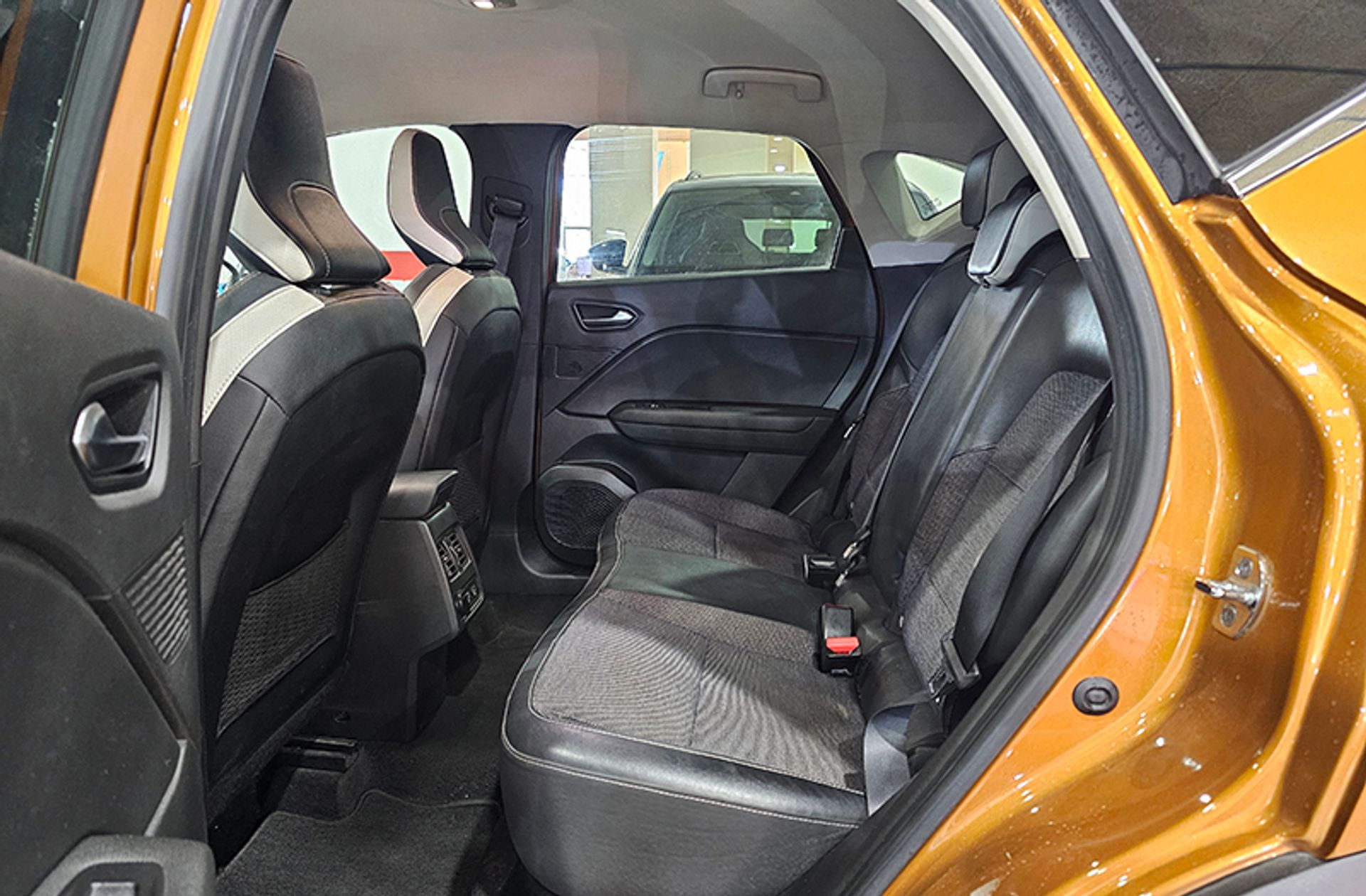 Renault Captur Zen E-Tech Híbrido enchufable - foto 13