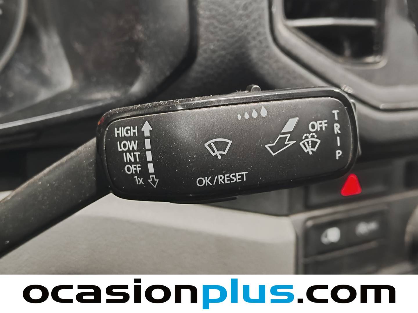 Foto Volkswagen Crafter Volkswagen Crafter Furgon Batalla Media TA 2.0 TDI BMT 3.500  (140 CV) 4 Plazas Camperizada