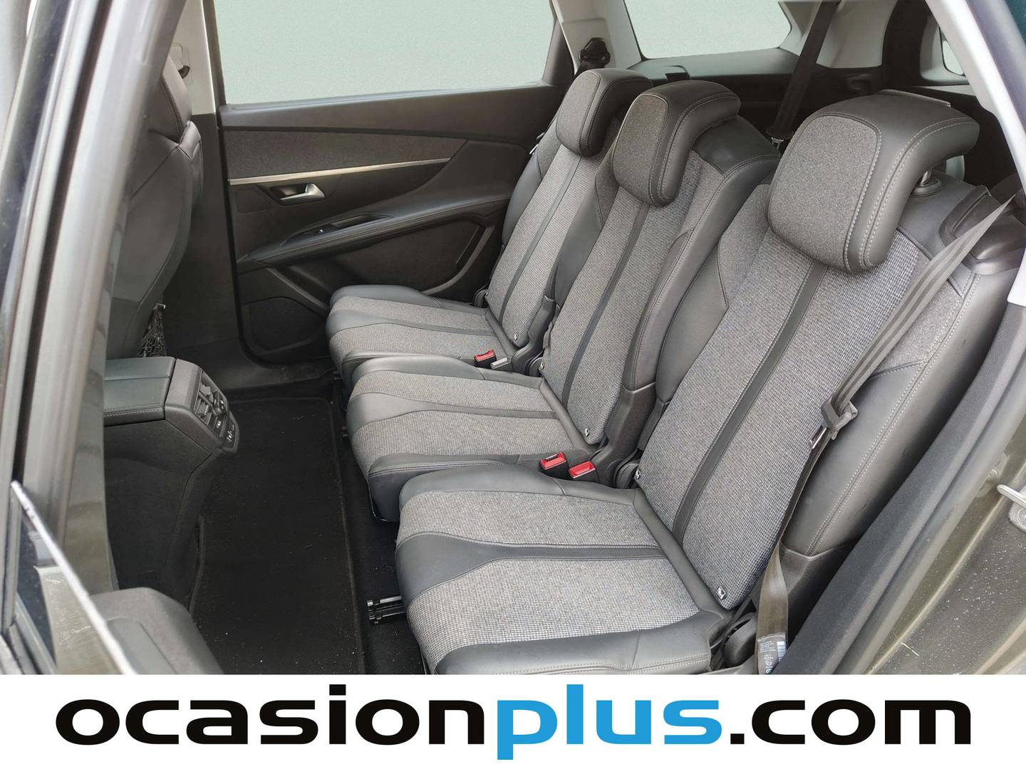 Foto Peugeot 5008 Peugeot 5008 PureTech 130 S&S Allure EAT8 (130 CV) 7 Plazas