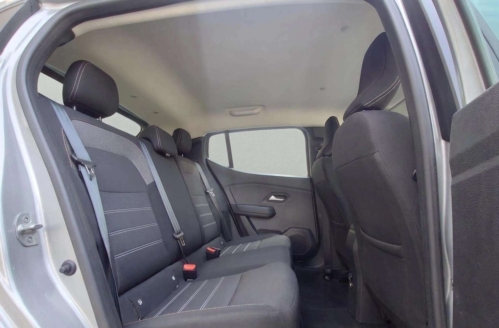 Dacia Sandero Stepway Expression TCe - foto 16