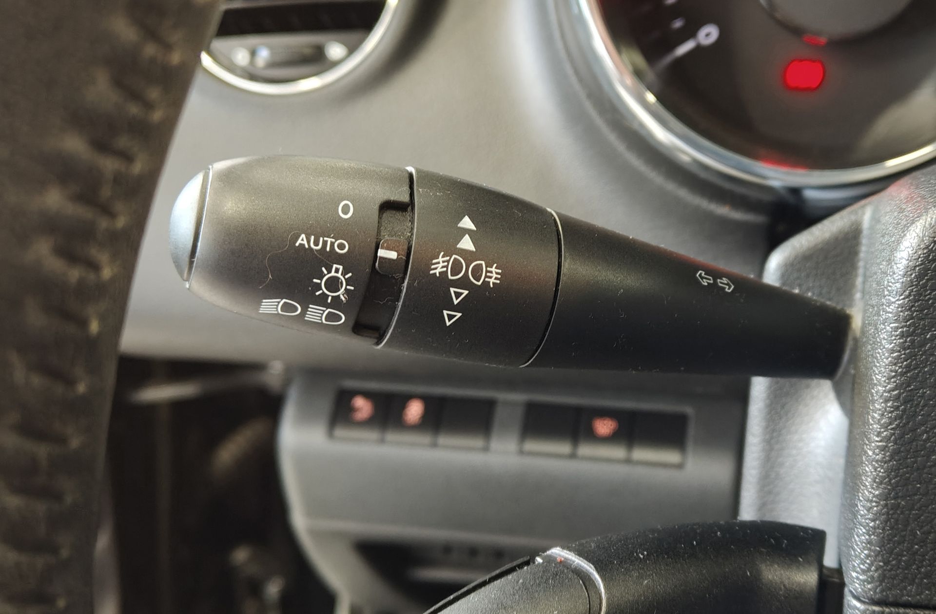 Peugeot 5008 1.6 BlueHDi Style FAP - foto 19