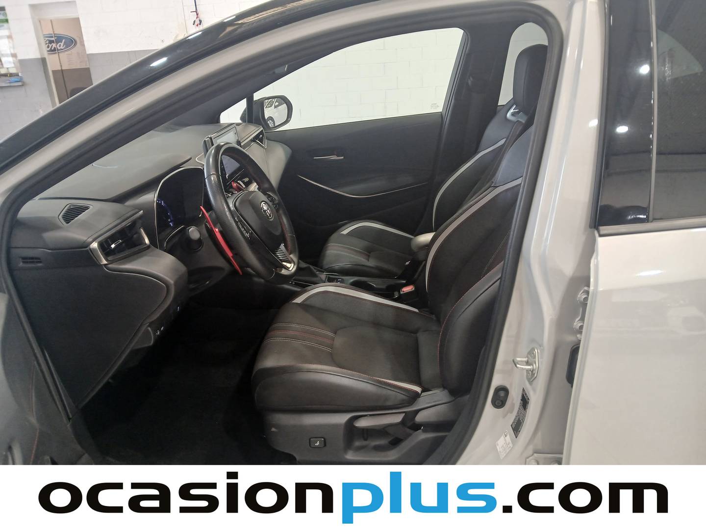 Foto asientos delanteros Toyota Corolla Toyota Corolla 180H GR-SPORT E-CVT (180 CV)