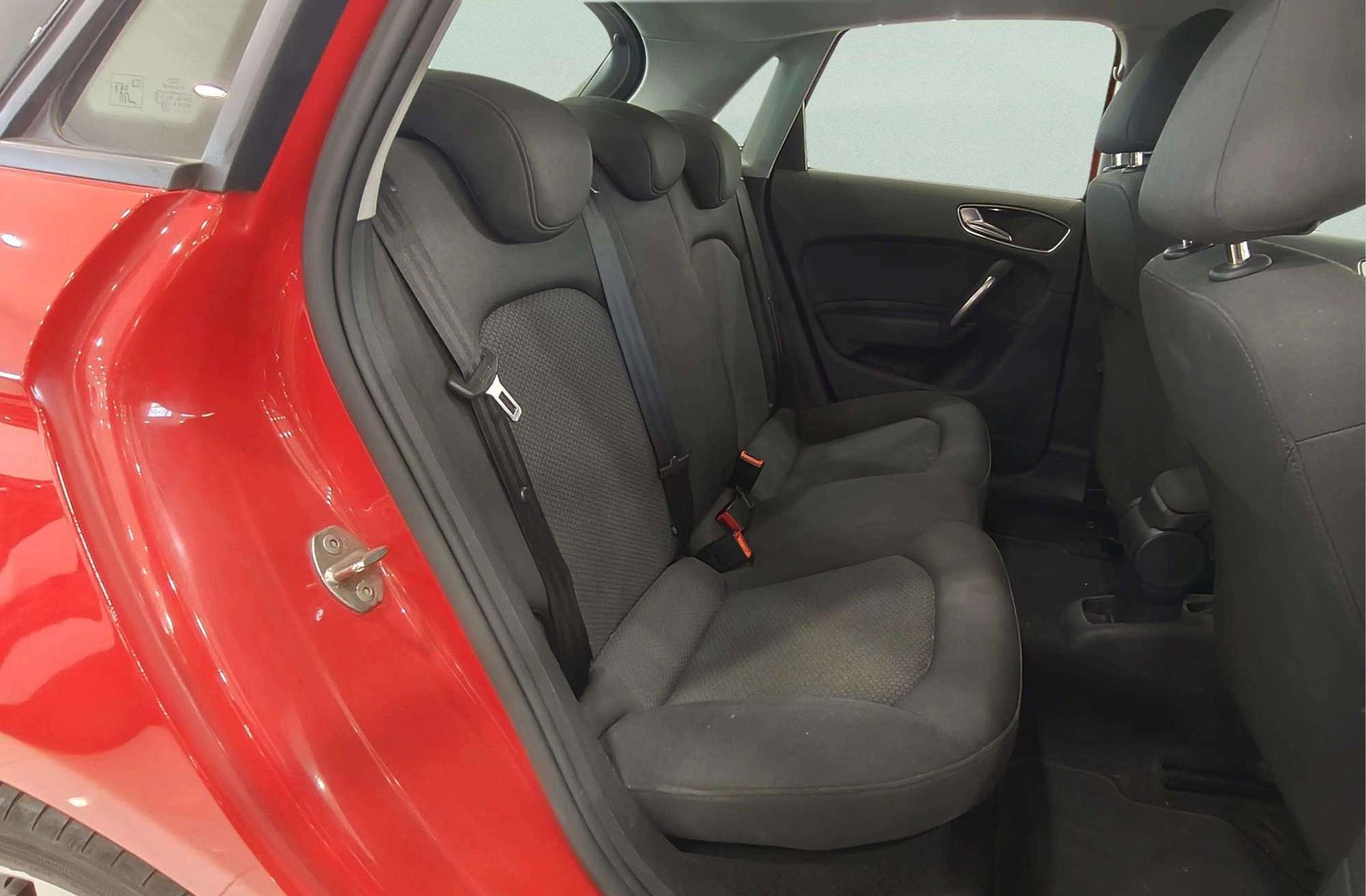 Audi A1 Sportback Attraction 1.0 TFSI - foto 18