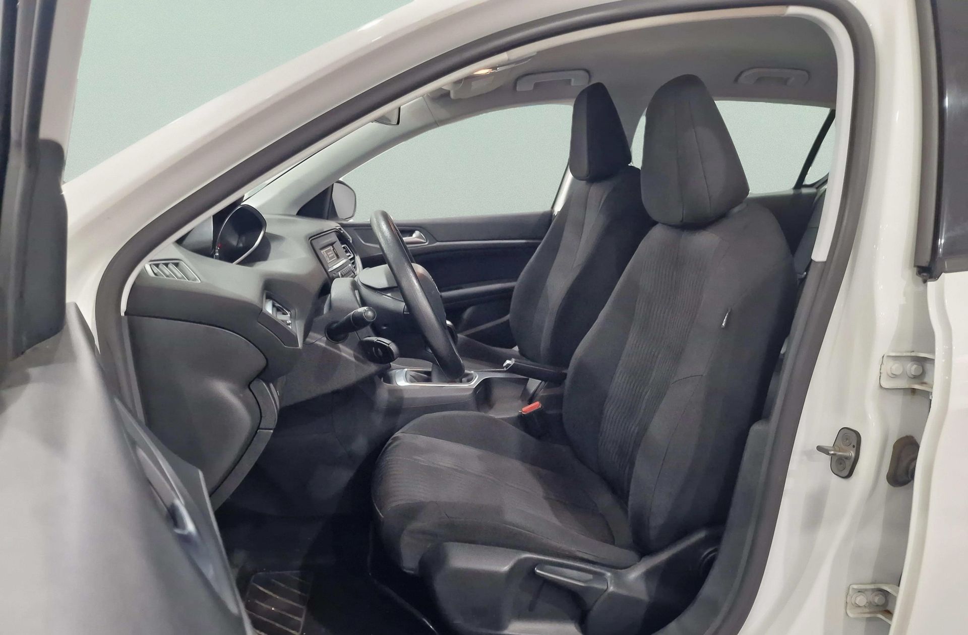 Peugeot 308 1.6 HDi FAP Access - foto 8