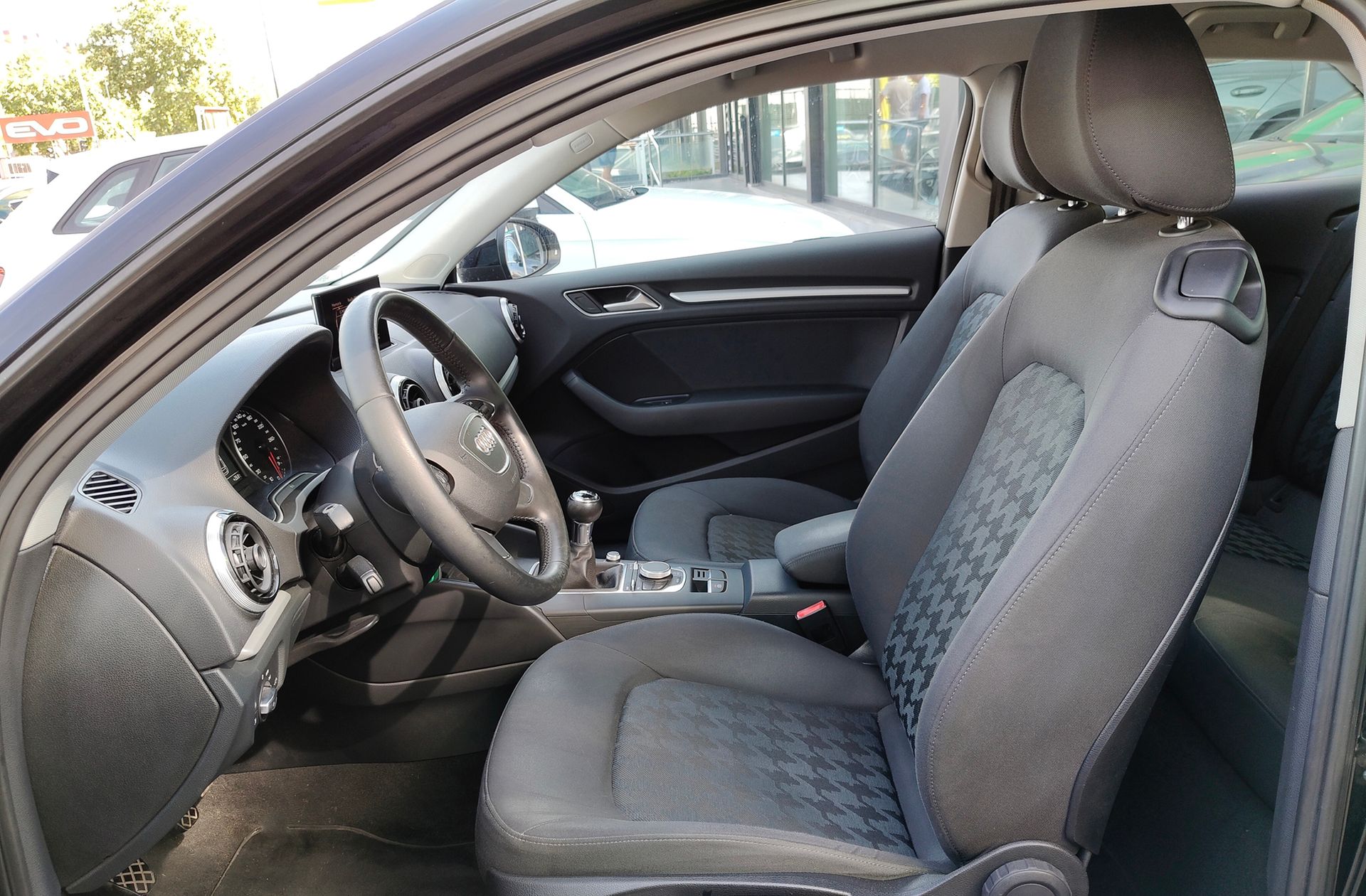 Audi A3 Attraction 1.6 TDI - foto 8