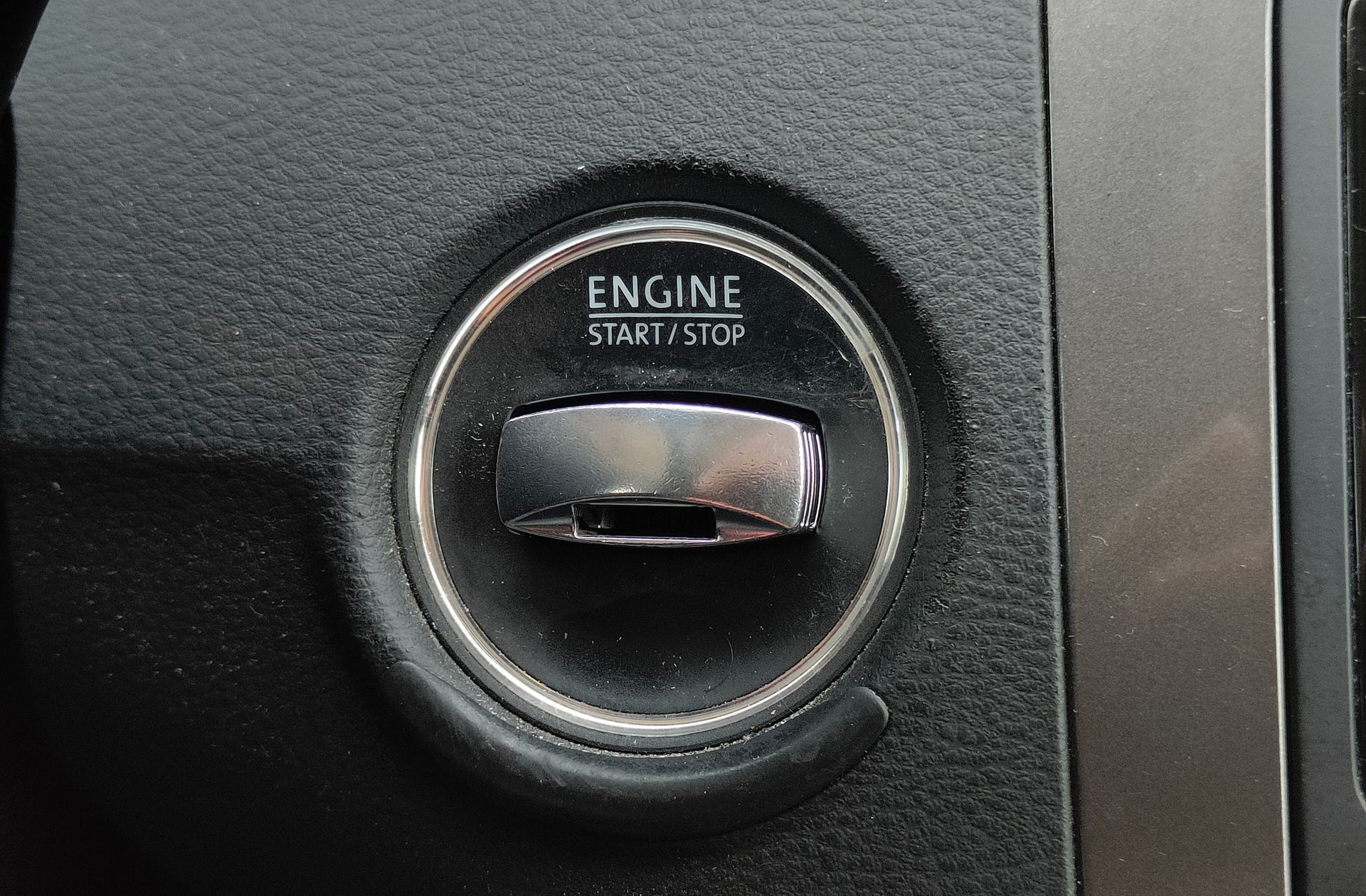 Volkswagen Passat 2.0 TDI DPF Edition Plus - foto 29