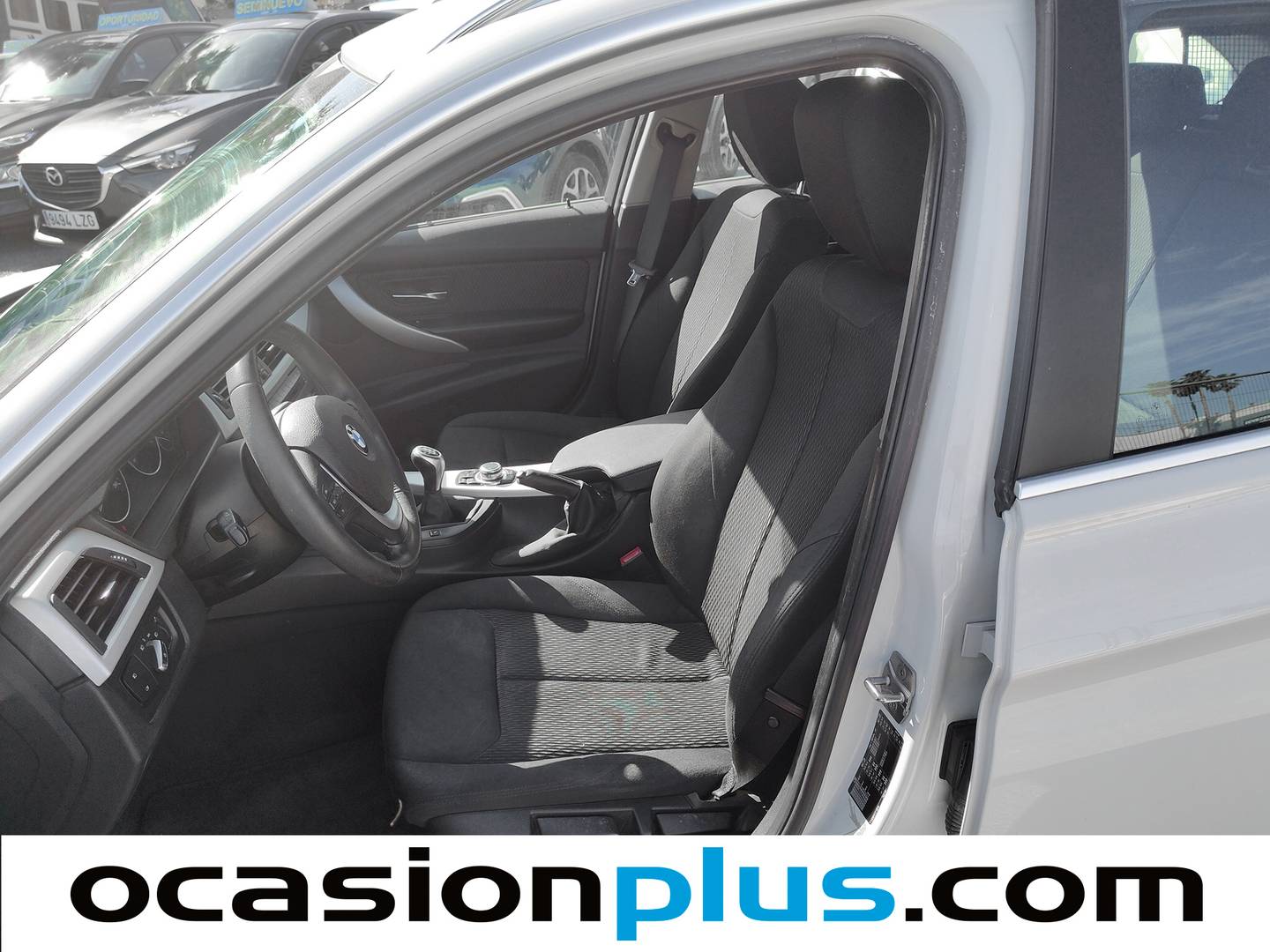 Foto asientos delanteros BMW Serie 3 BMW Serie 3 318d Touring (143 CV)
