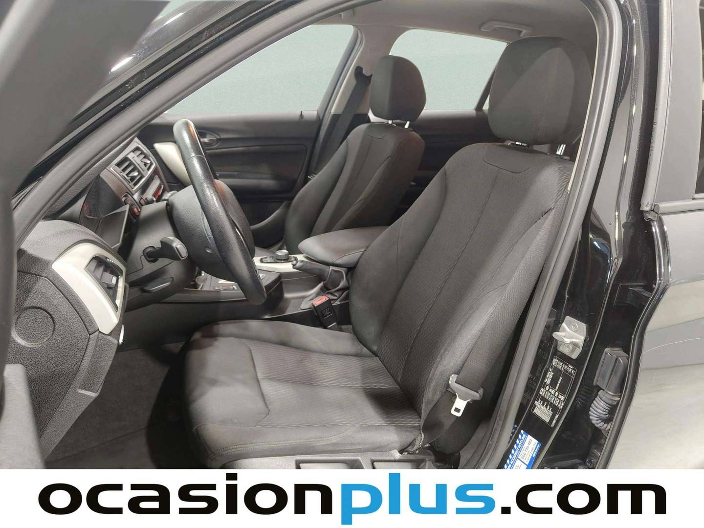Foto asientos delanteros BMW Serie 1 BMW Serie 1 118d (150 CV)