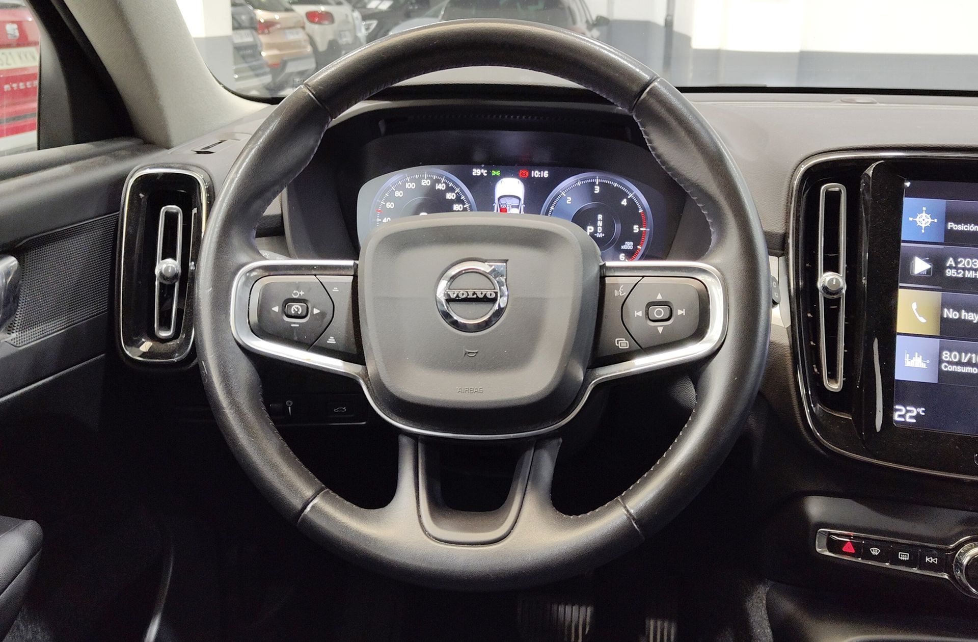 Volvo XC40 D3 Momentum AWD - foto 24