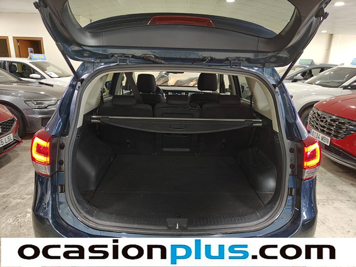 Foto KIA Carens Kia Carens 1.6 GDi Drive (135 CV)