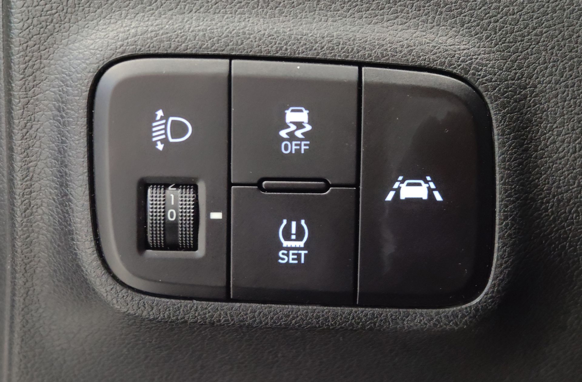 Hyundai i10 1.0 Essence - foto 19
