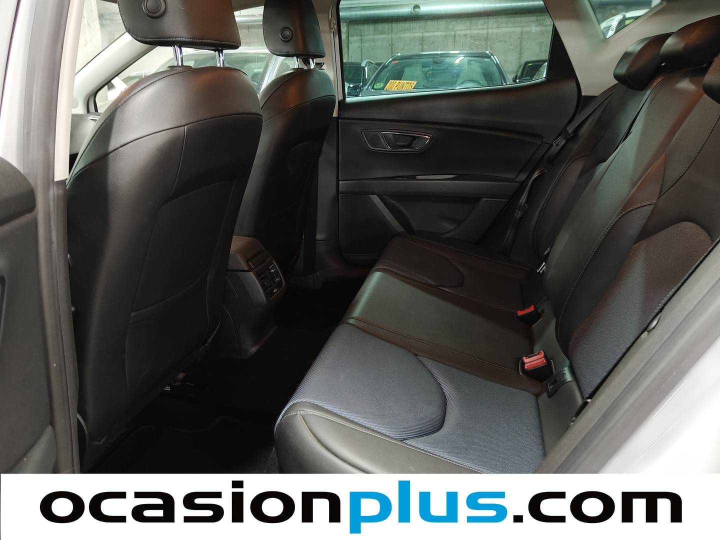Foto asientos traseros Seat León Seat León 1.6 TDI S&S Style Connect DSG-7 (110 CV)