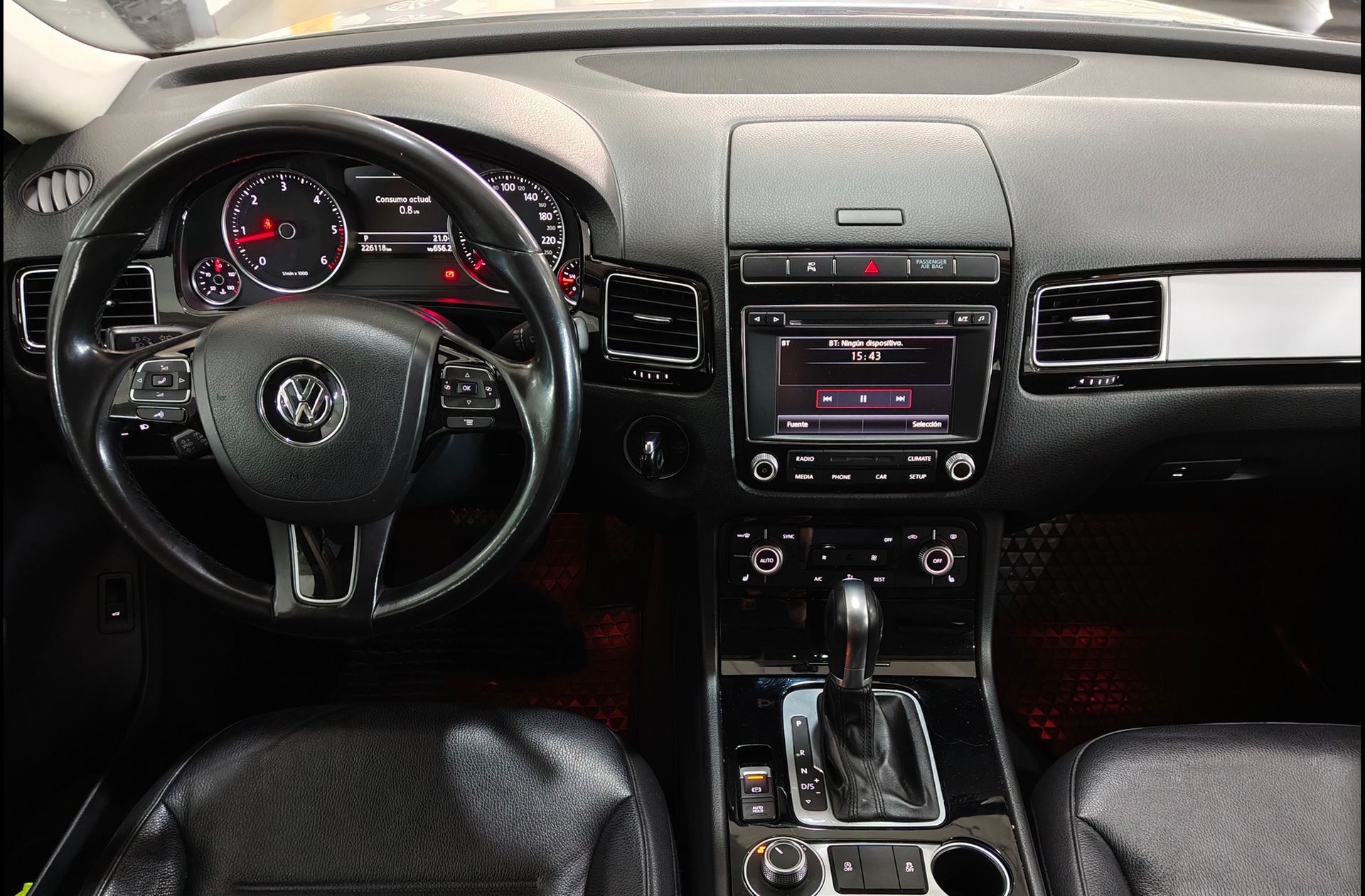 Volkswagen Touareg 3.0 TDI BMT tiptronic - foto 6
