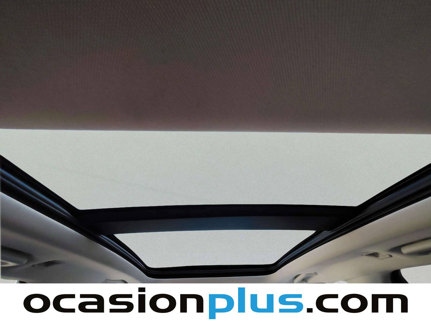 Extras y acabados del Ford Edge Ford Edge 2.0 TDCi Titanium 4WD PowerShift (210 CV)