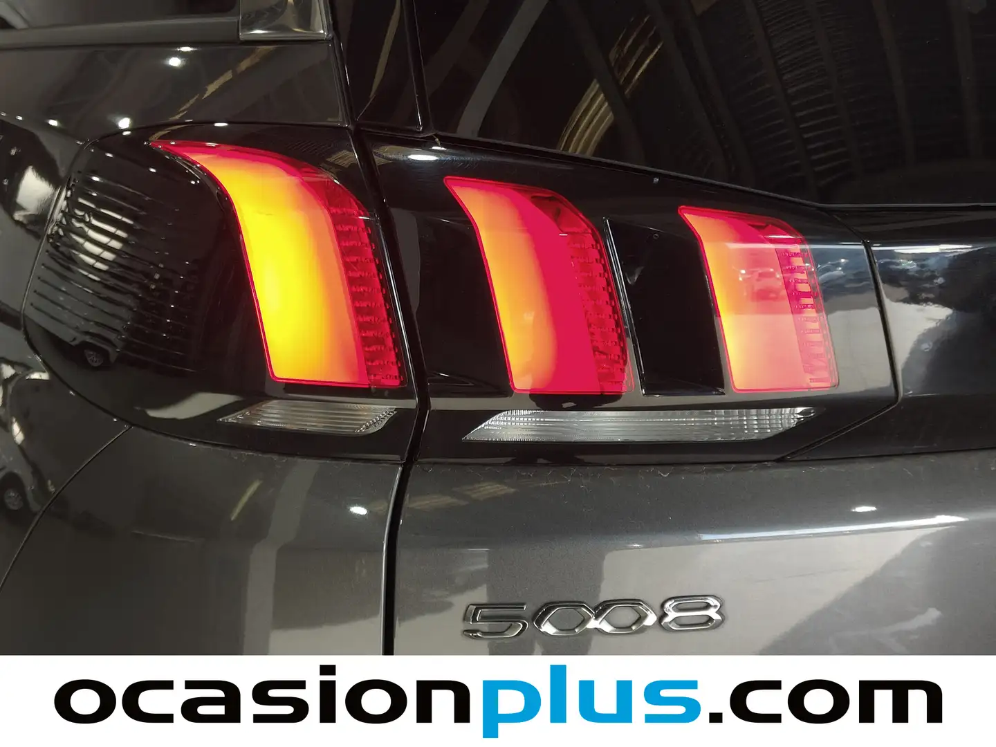 Foto Peugeot 5008 Peugeot 5008 PureTech 130 S&S Allure Pack EAT8 (130 CV)