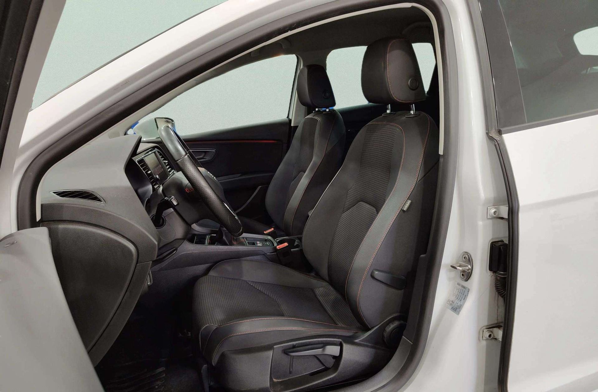 SEAT León ST 2.0 TDI FR - foto 9