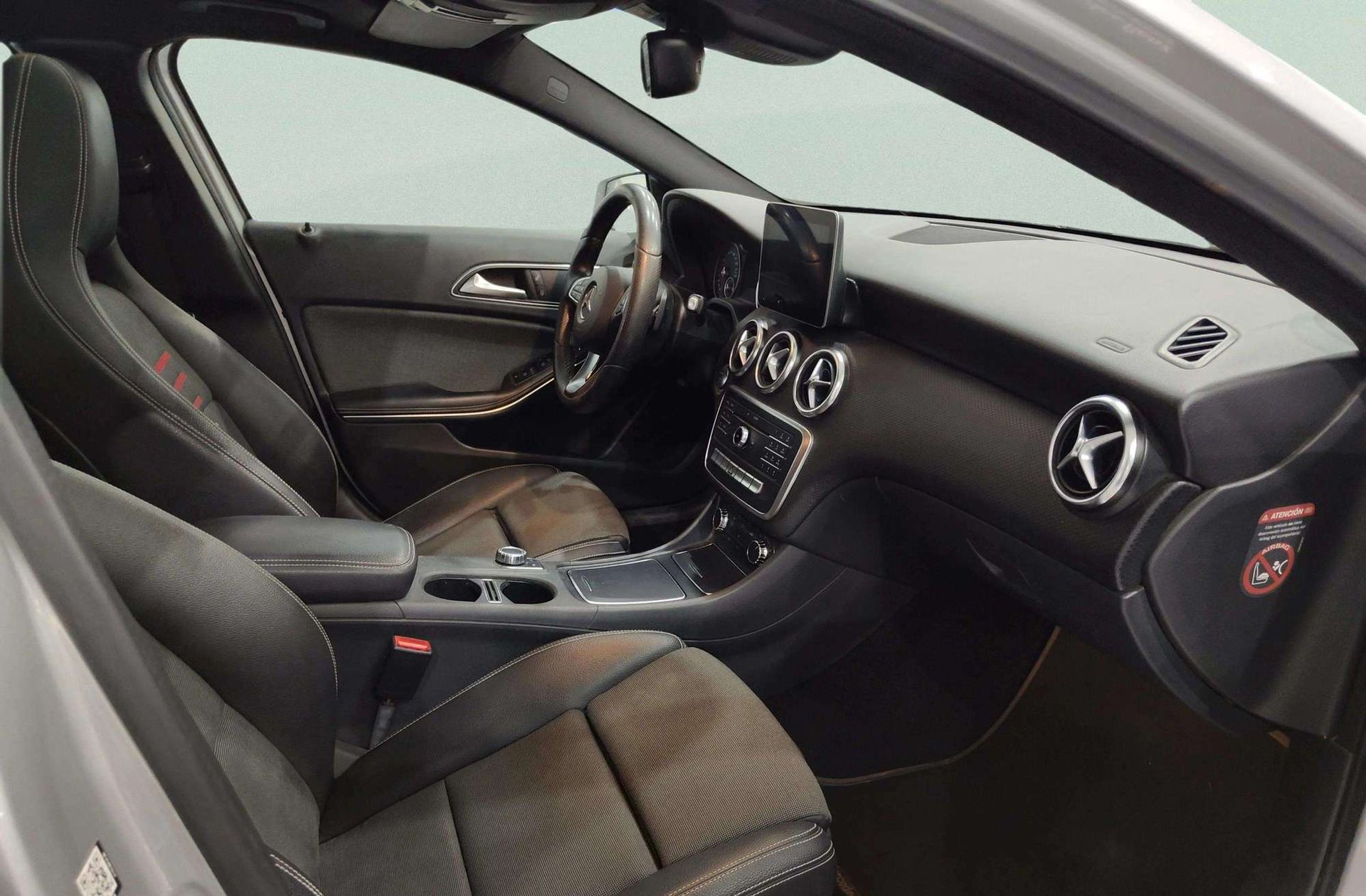 Mercedes-Benz Clase A 200 d Pack AMG - foto 22