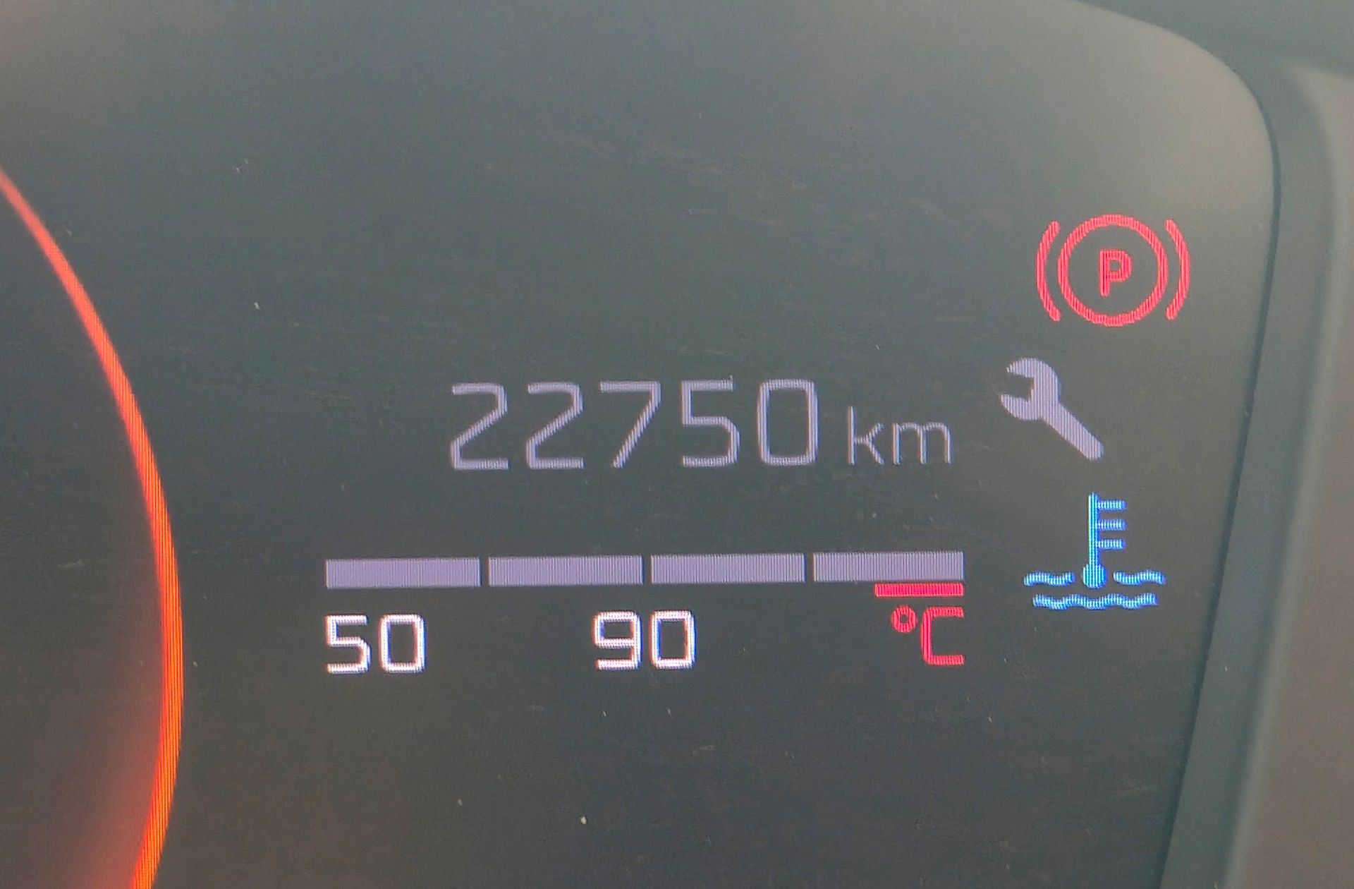 Peugeot 2008 Allure Hybrid eDCS6 - foto 8