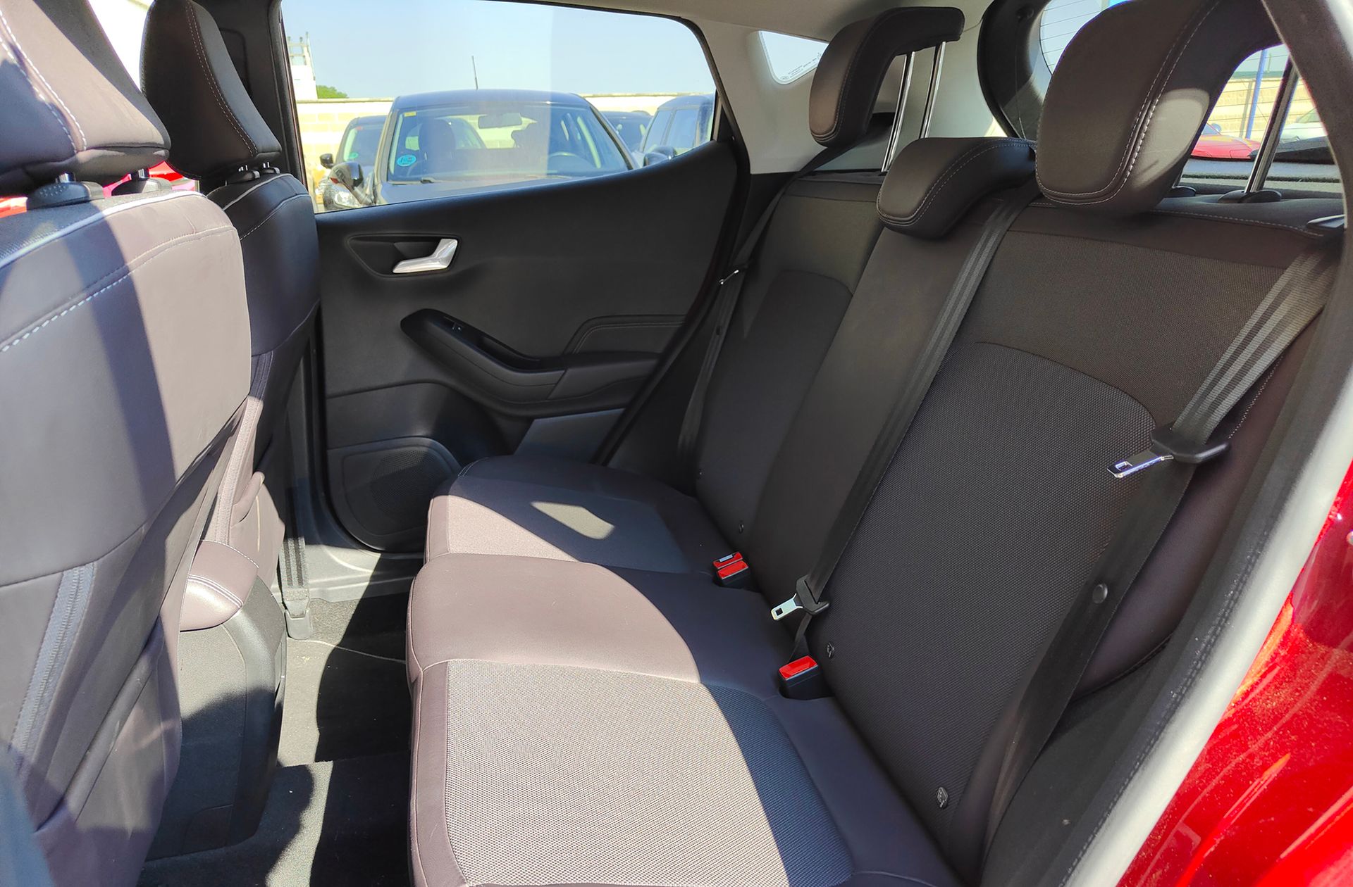 Ford Fiesta 1.0 EcoBoost Vignale - foto 13