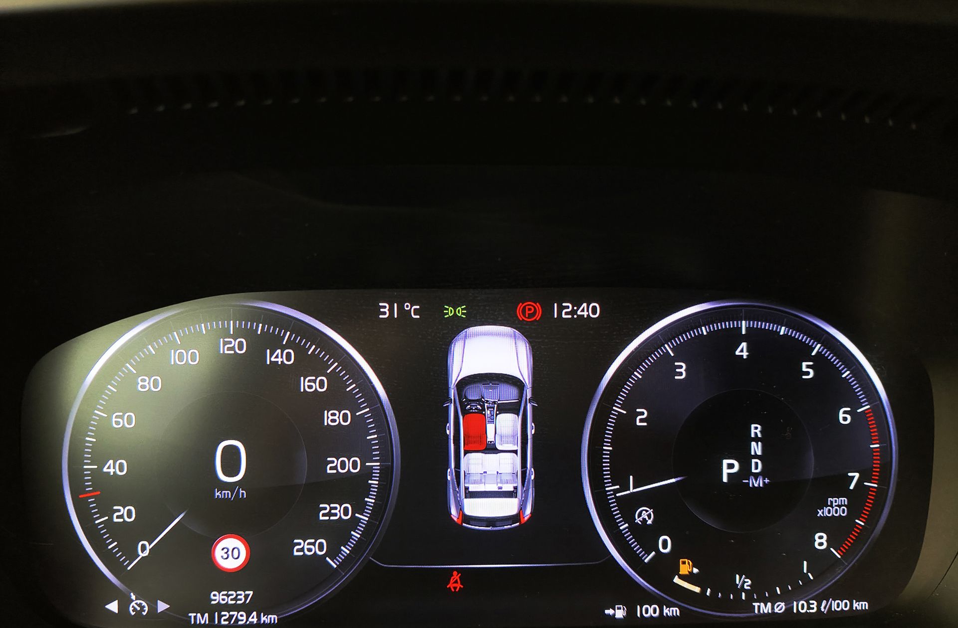 Volvo XC40 T3 - foto 22